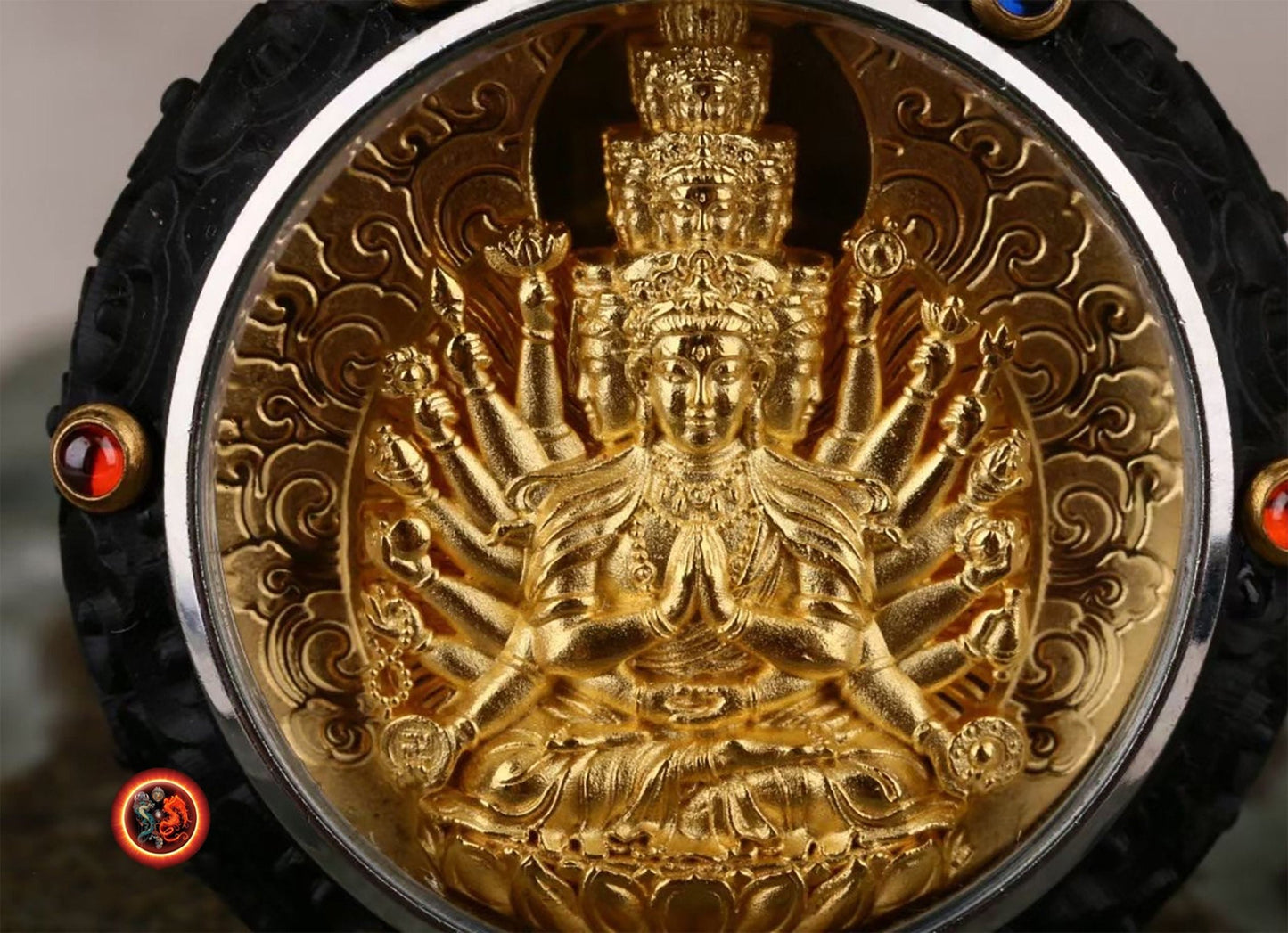 Pendentif Bouddha- Ghau- Chenrezi milles bras