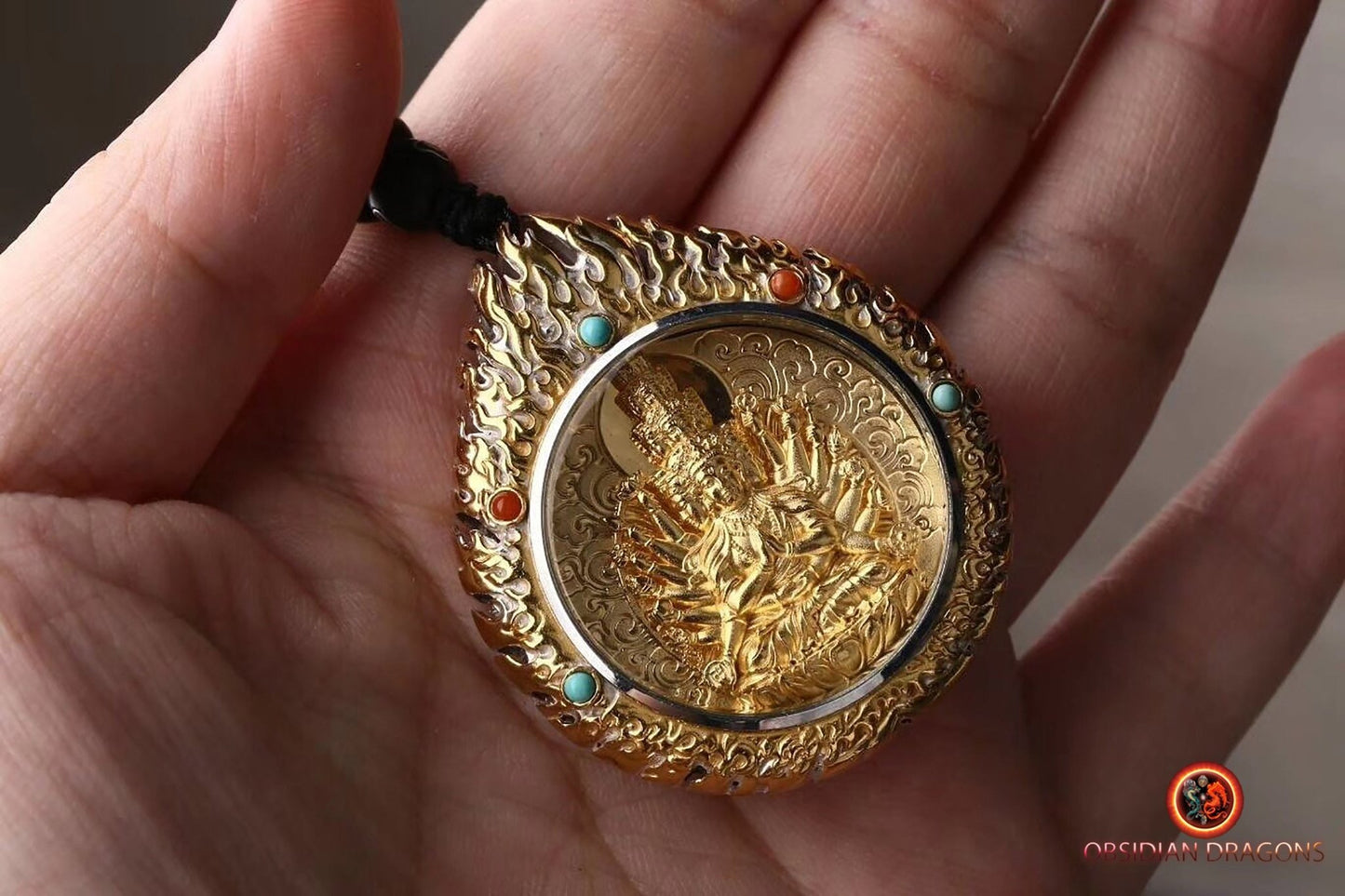 Pendentif ghau- Bouddha- Chenrezi milles bras