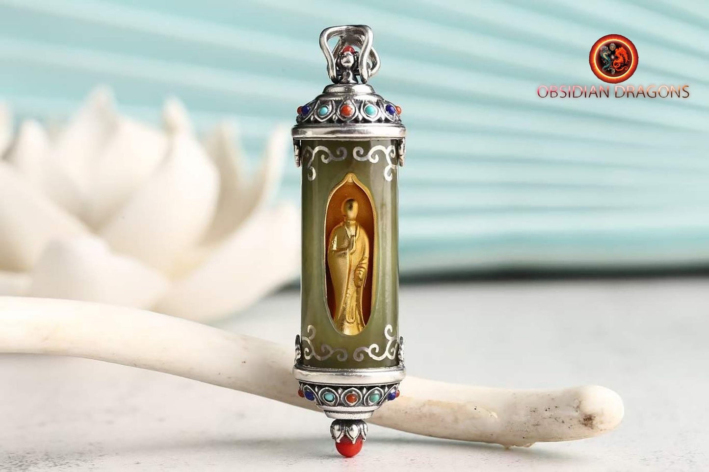 Pendentif Bouddha- Ghau : Jade, Argent plaqué or