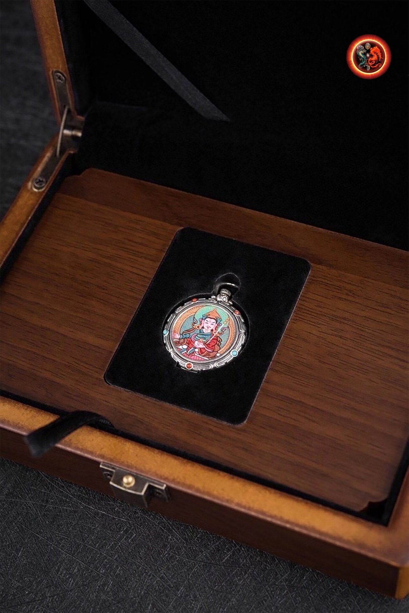 Pendentif tangka traditionnel- Ghau- Guru Rimpoché