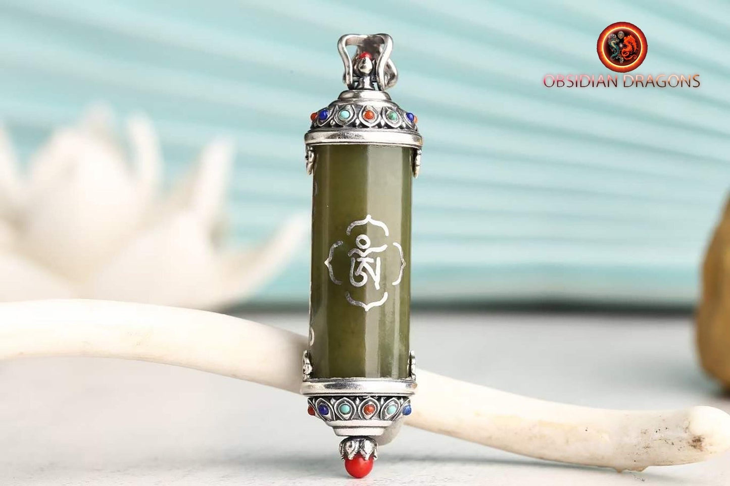 Pendentif Bouddha- Ghau : Jade, Argent plaqué or