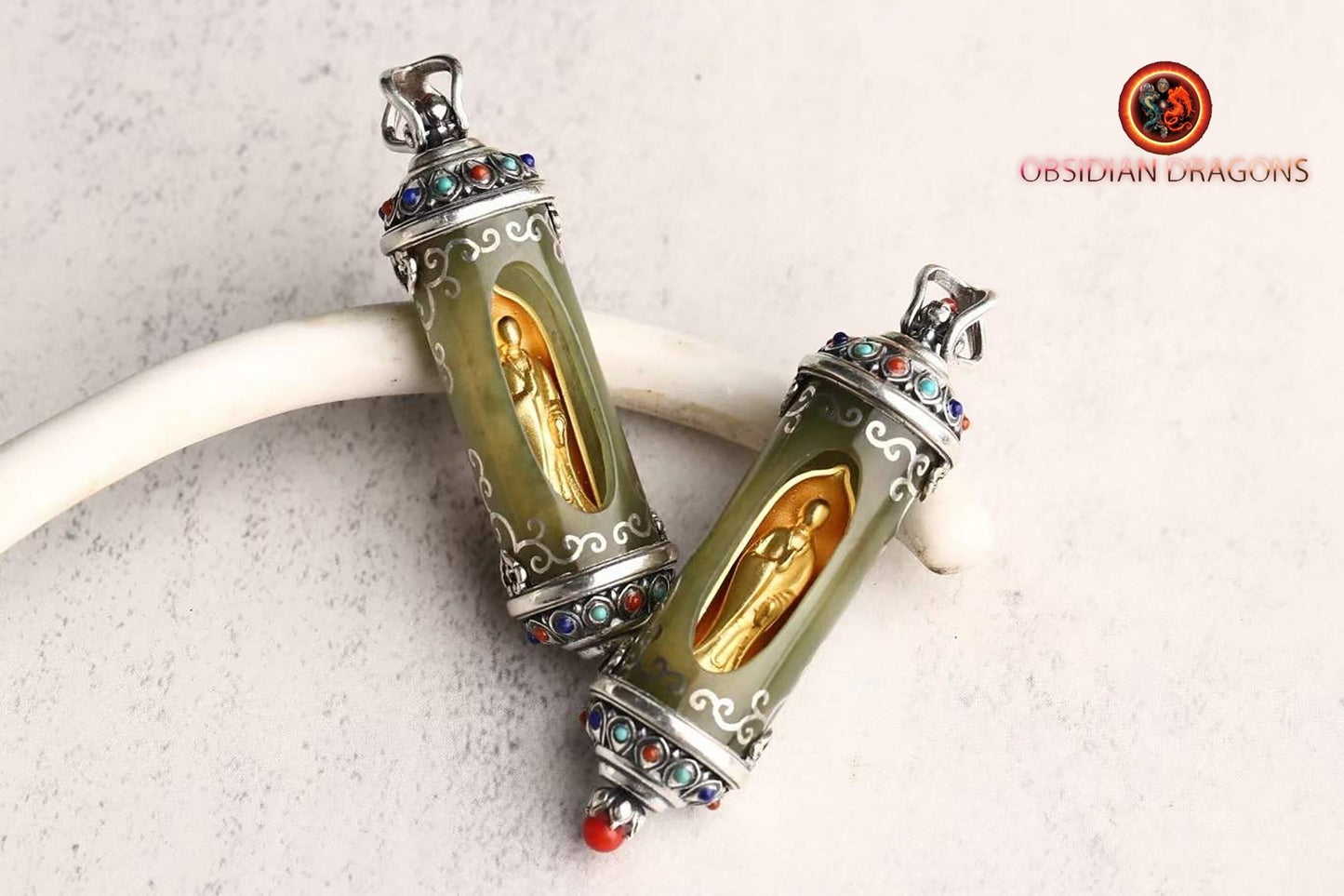 Pendentif Bouddha- Ghau : Jade, Argent plaqué or