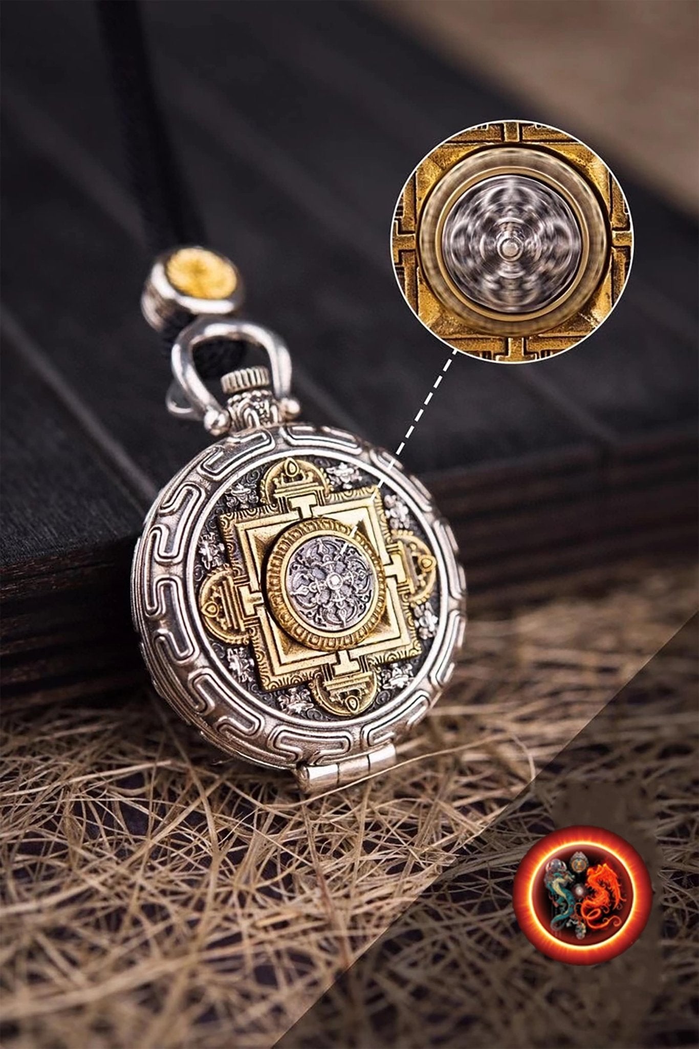 Pendentif tangka traditionnel- Ghau- Guru Rimpoché