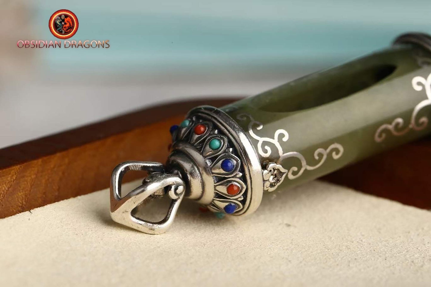 Pendentif Bouddha- Ghau : Jade, Argent plaqué or