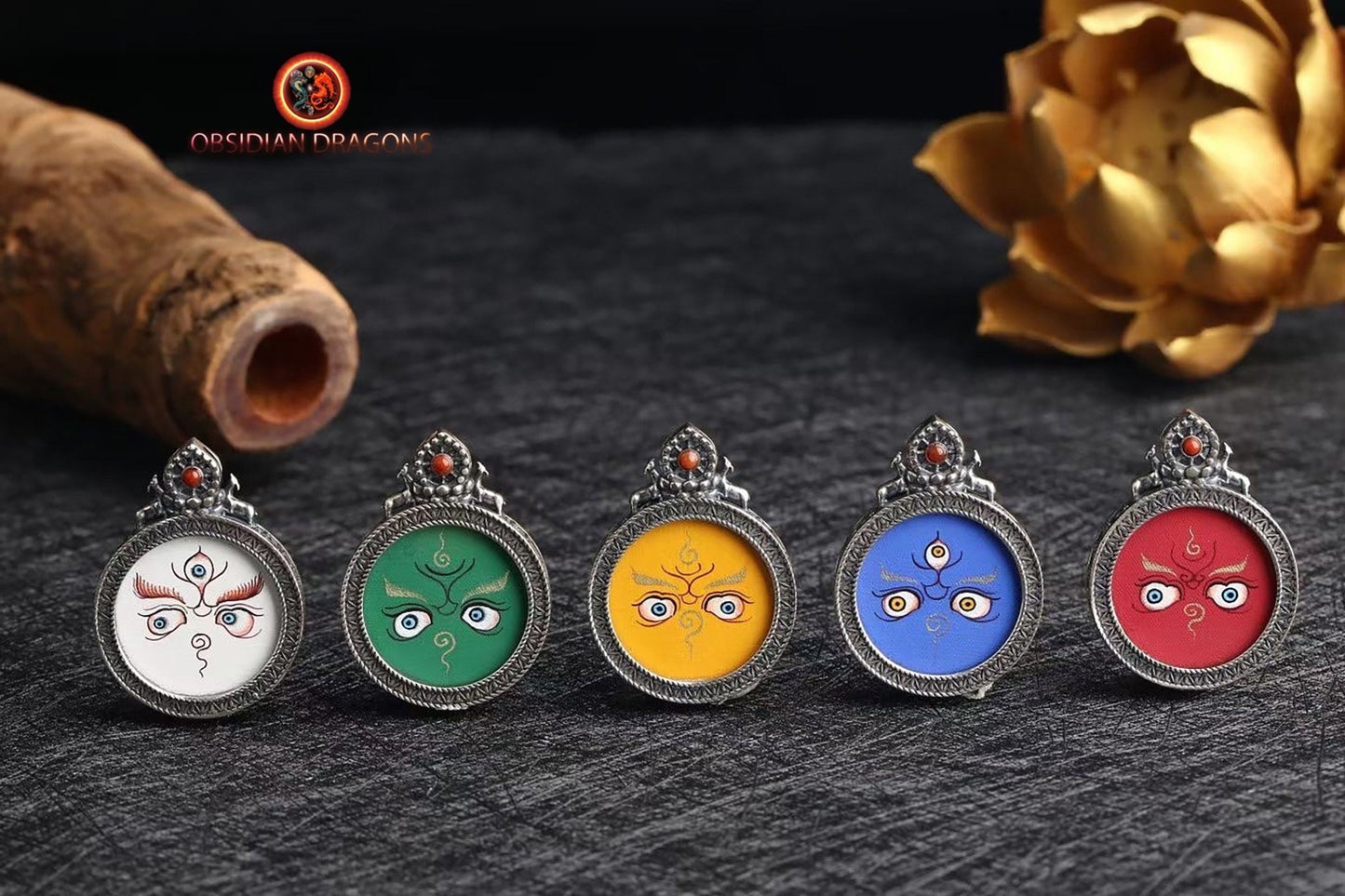 Pendentif Yeux de Bouddha Courroucés en Cinq Couleurs