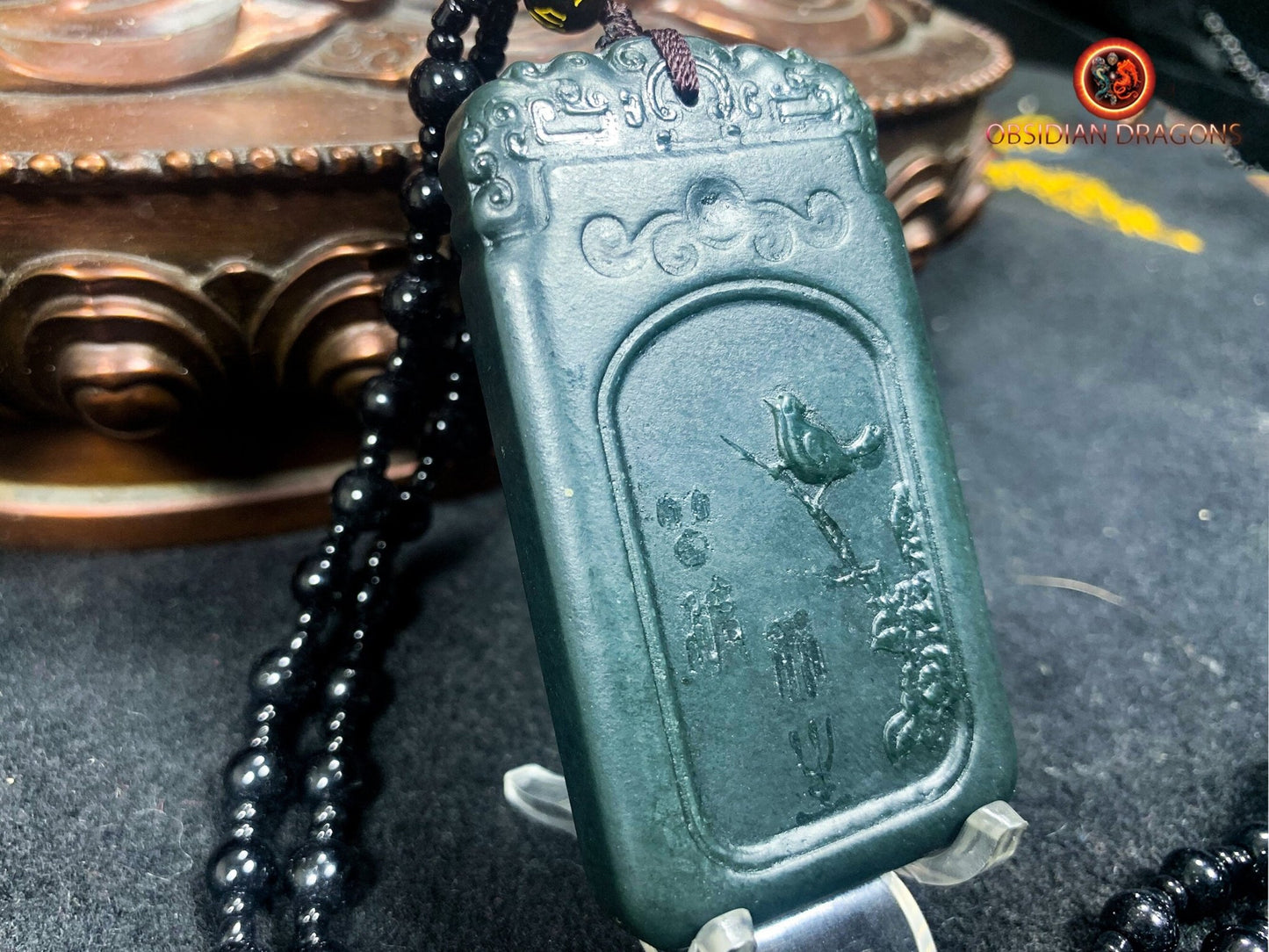 Pendentif bouddha en jade- Chenrezig en posture de Powa