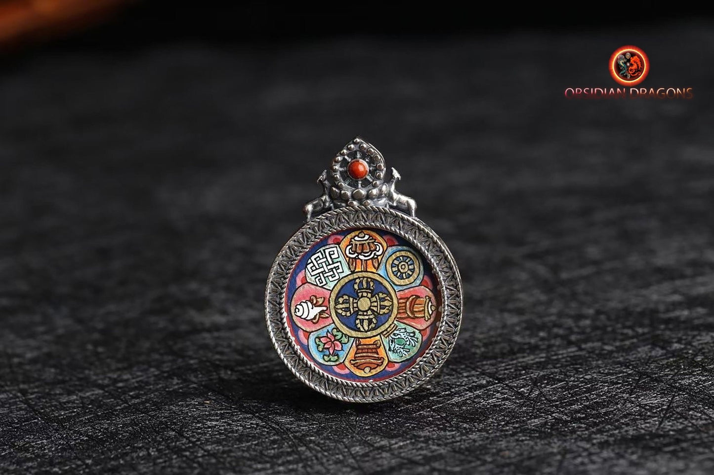 Pendentif Tangka tibétain- 8 signes auspicieux