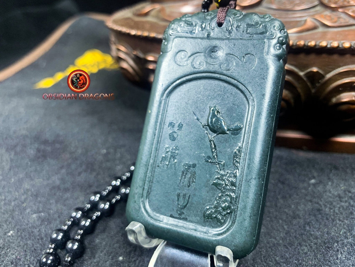 Pendentif bouddha en jade- Chenrezig en posture de Powa