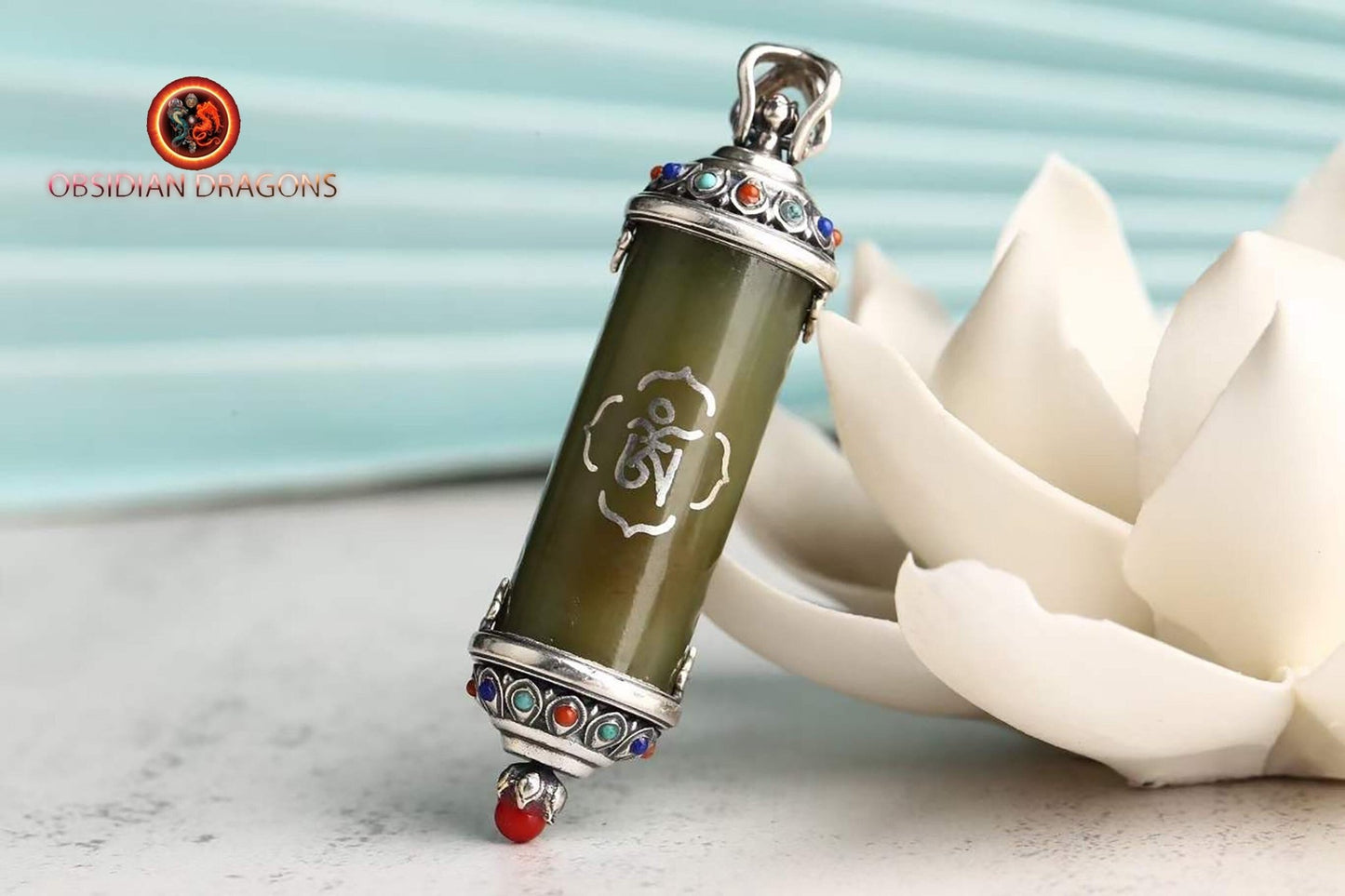 Pendentif Bouddha- Ghau : Jade, Argent plaqué or