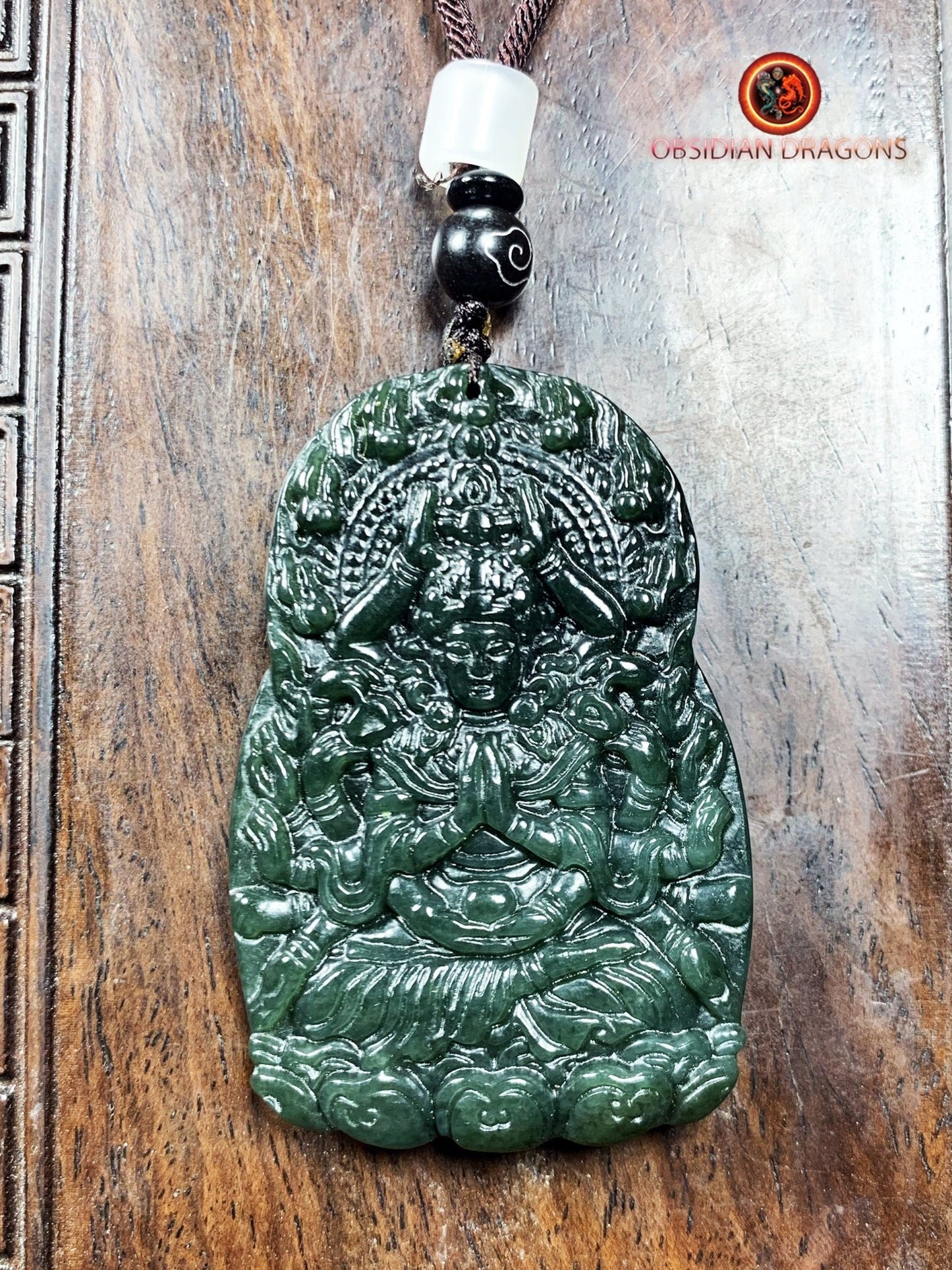 Pendentif bouddha en jade - Chenrezi