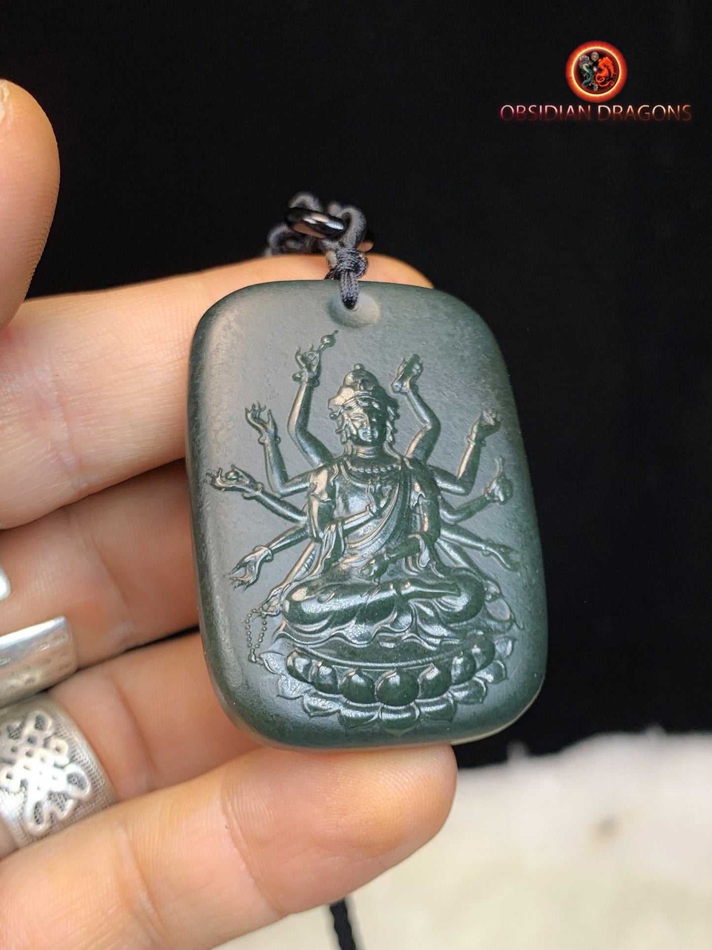 Pendentif bouddha en jade - Chenrezi