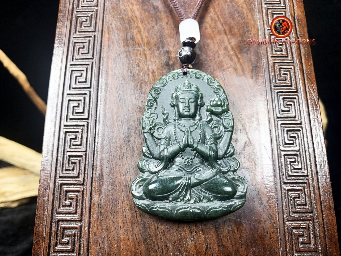 Pendentif bouddha en jade - Chenrezi en powa