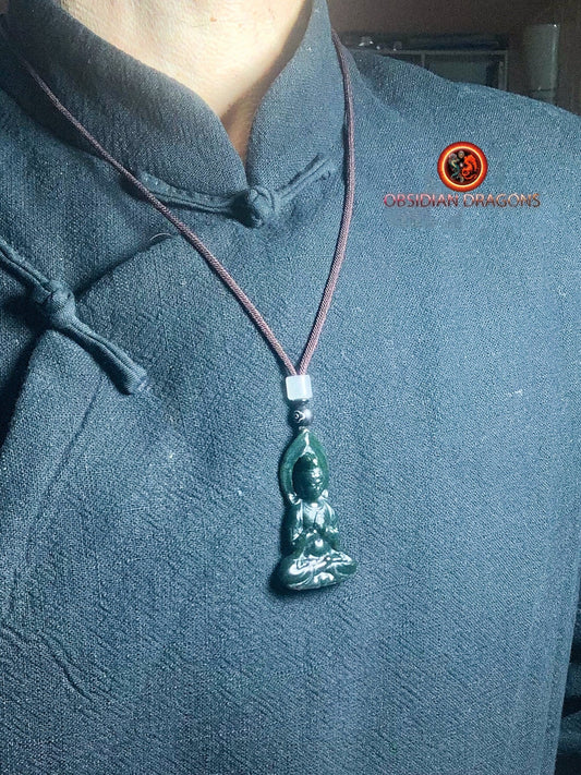 Pendentif bouddha en jade- Chenrezig