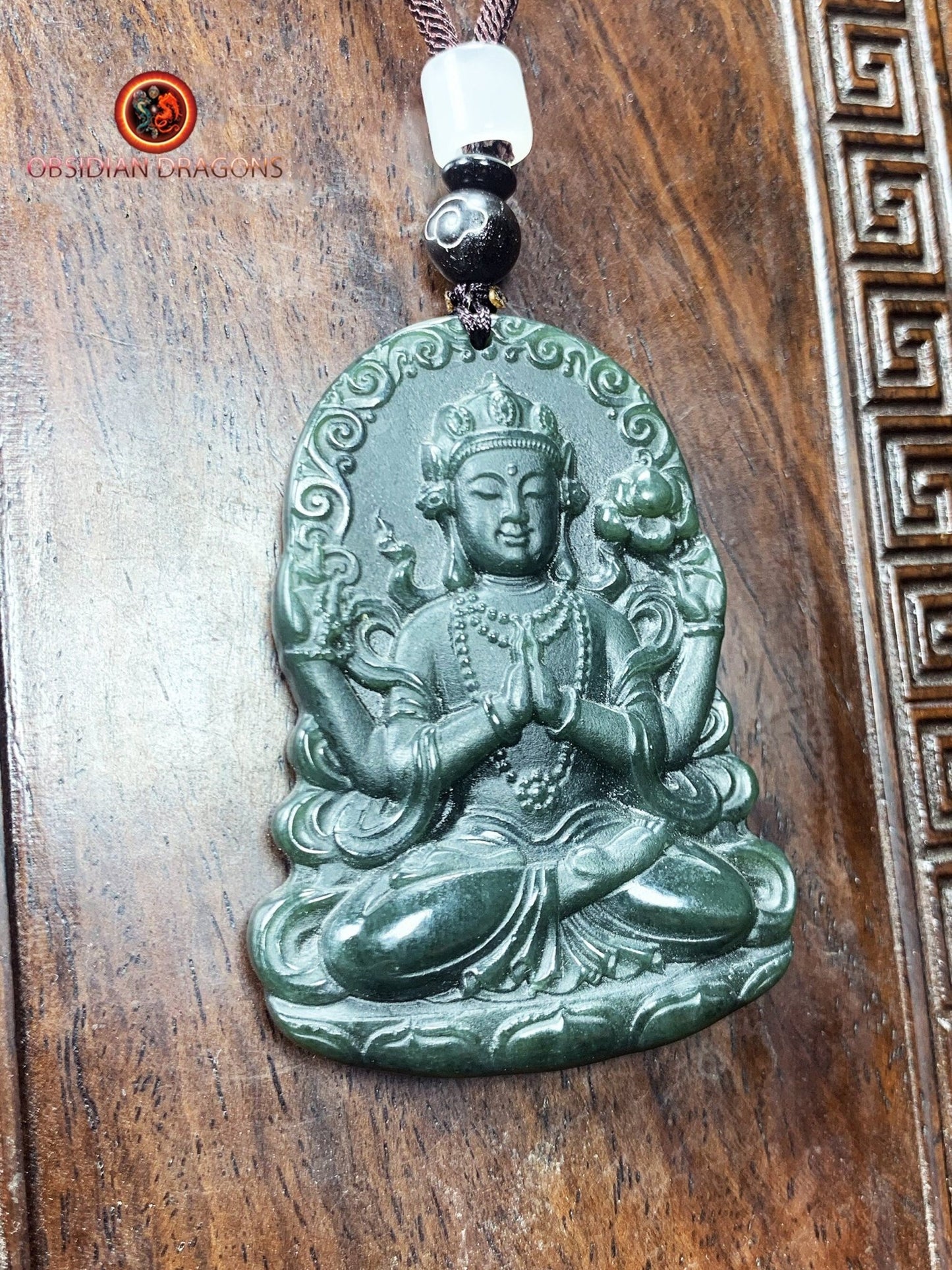 Pendentif bouddha en jade - Chenrezi en powa