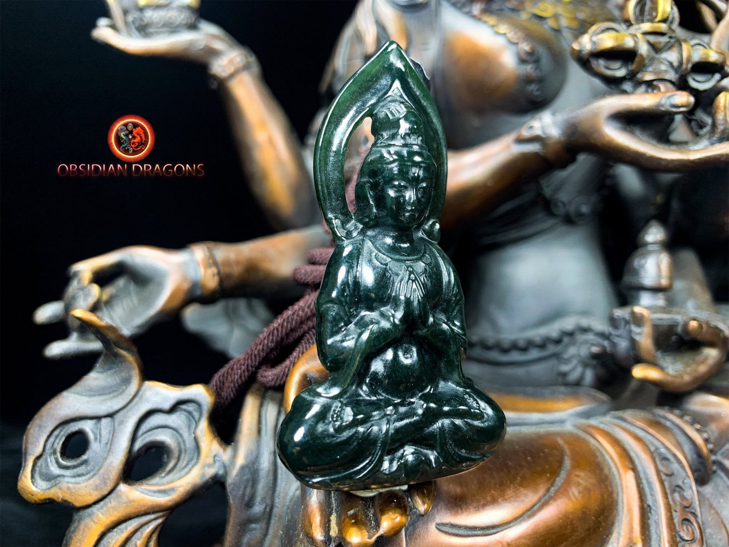 Pendentif bouddha en jade- Chenrezig