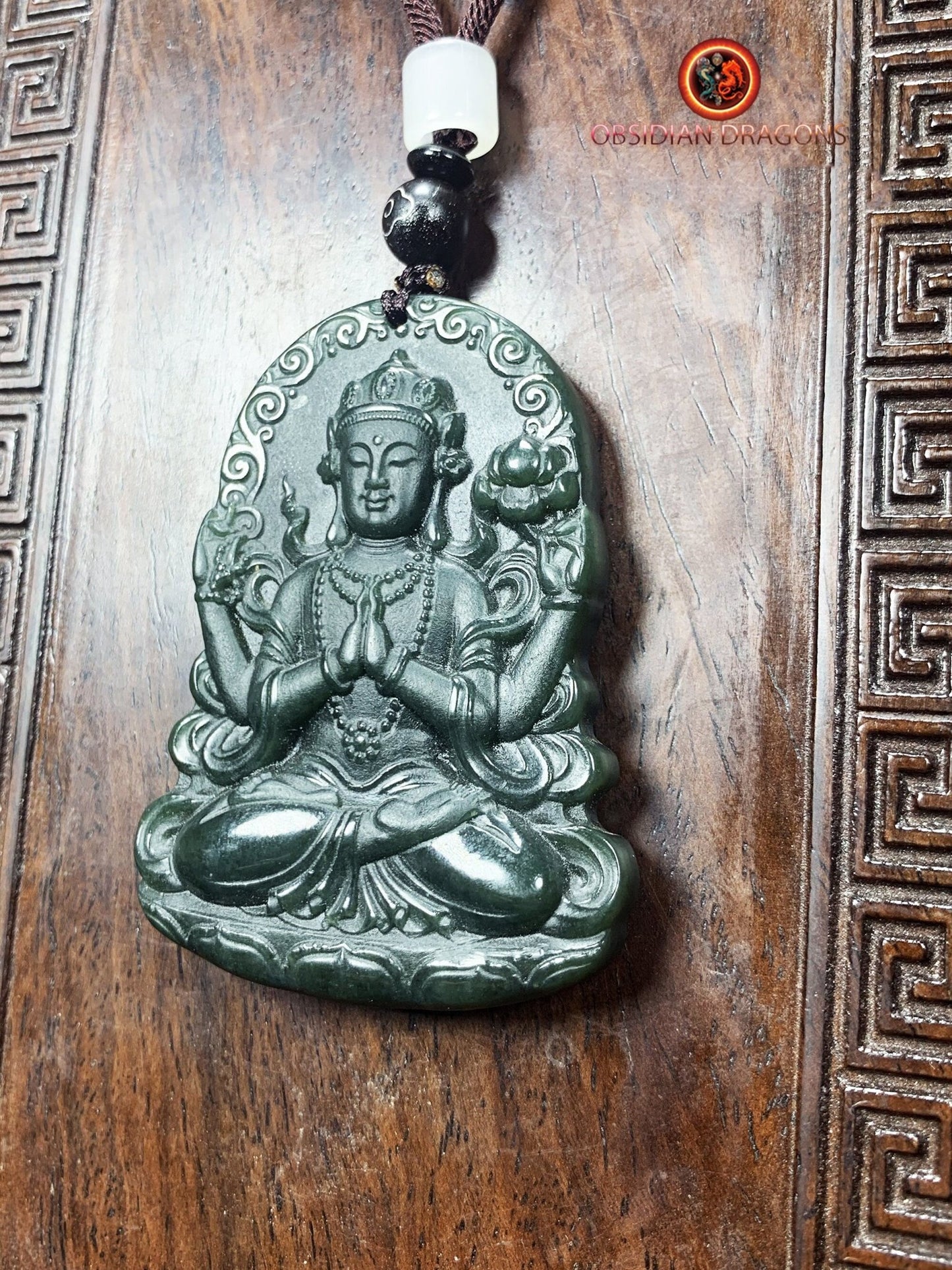 Pendentif bouddha en jade - Chenrezi en powa