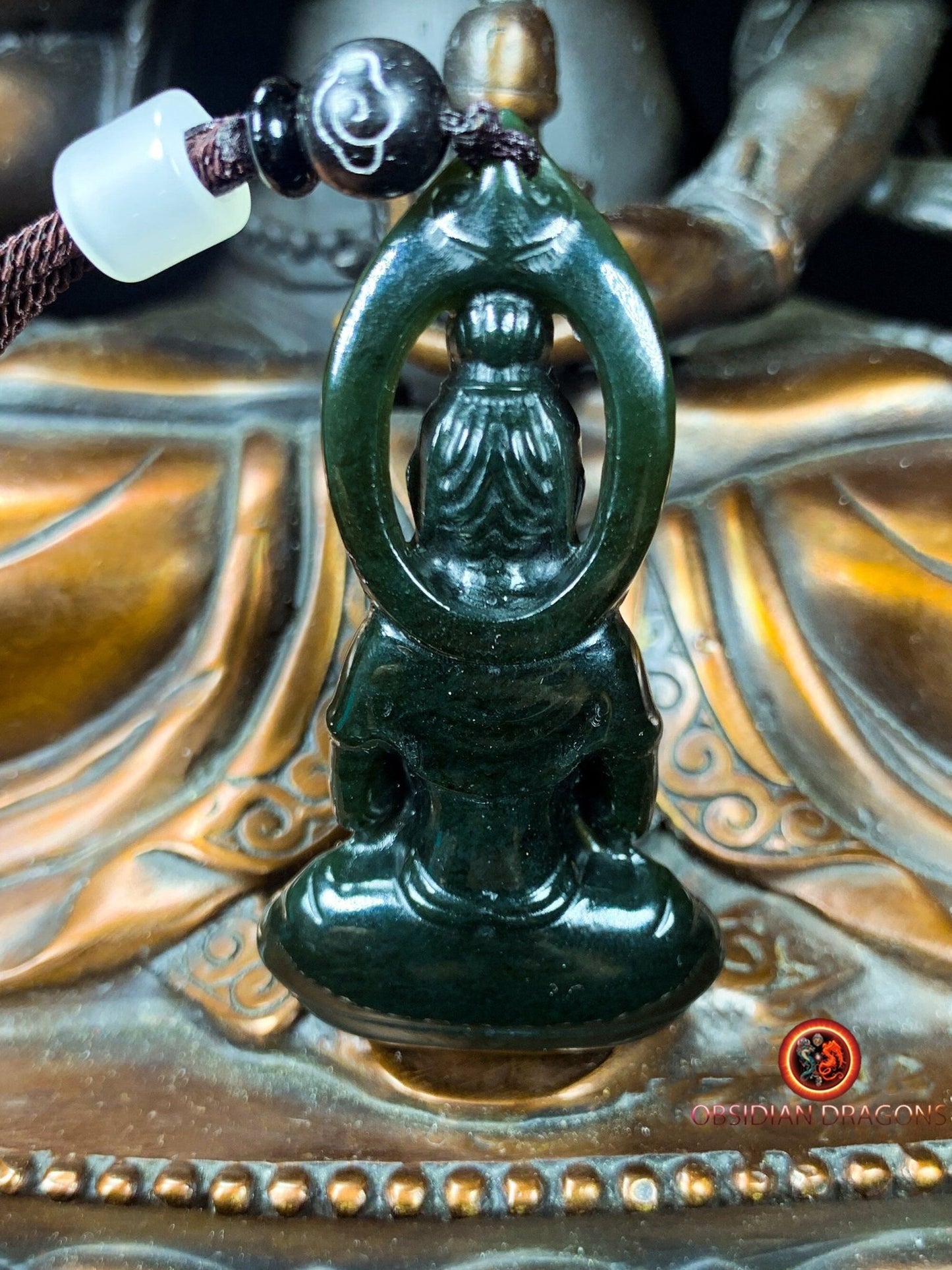 Pendentif bouddha en jade- Chenrezig