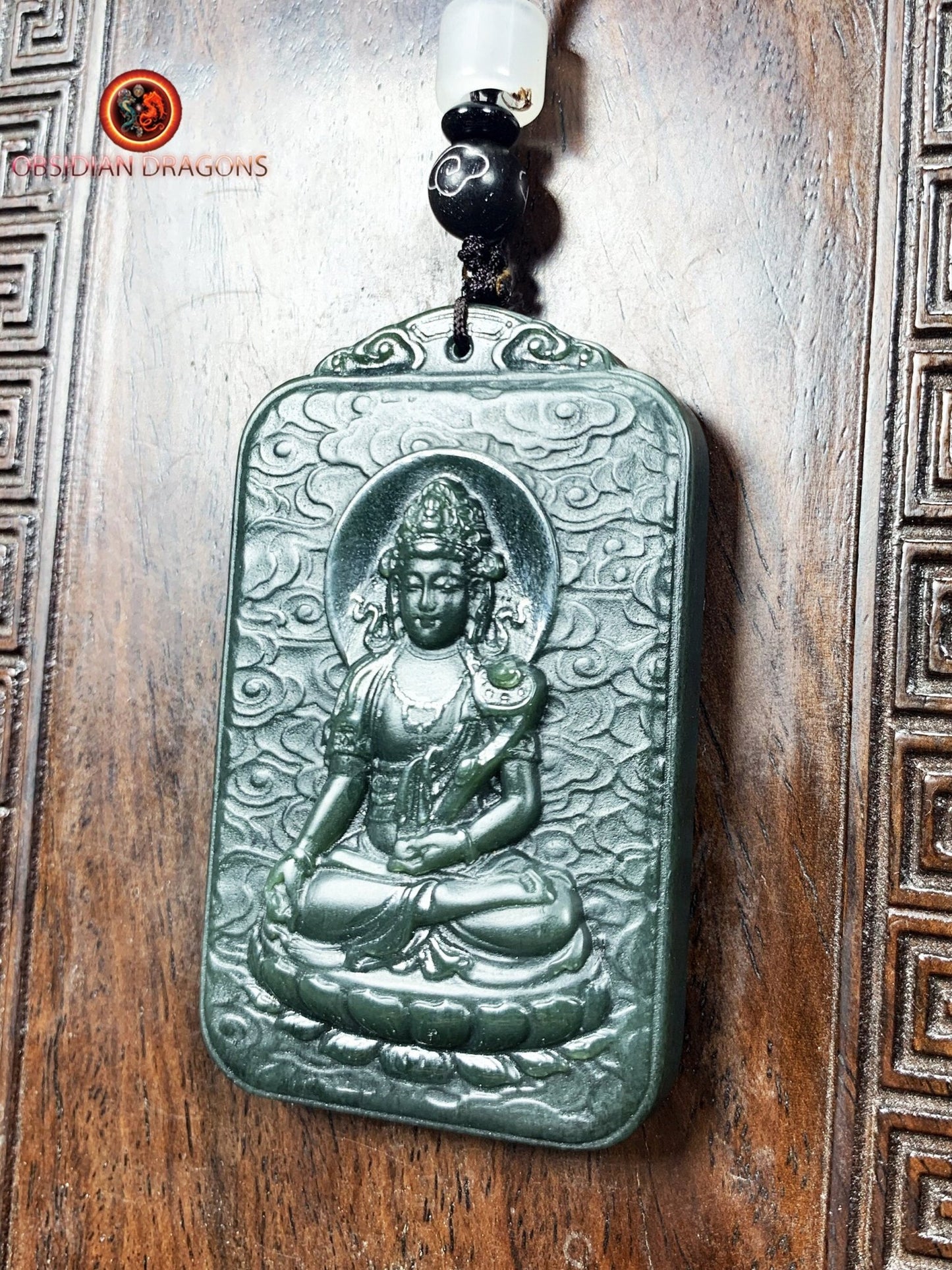 Pendentif bouddha en jade - Chenrezi