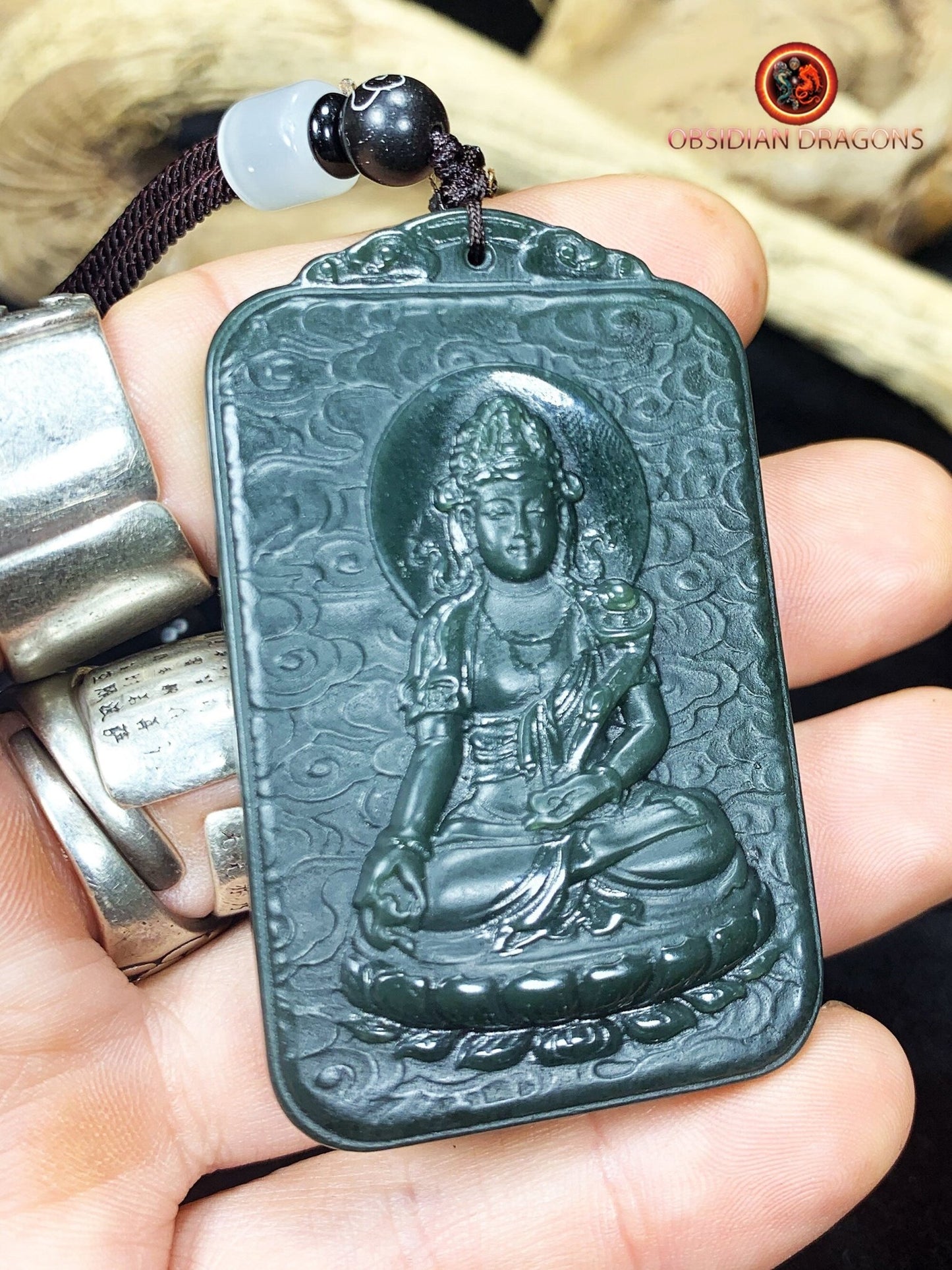 Pendentif bouddha en jade - Chenrezi