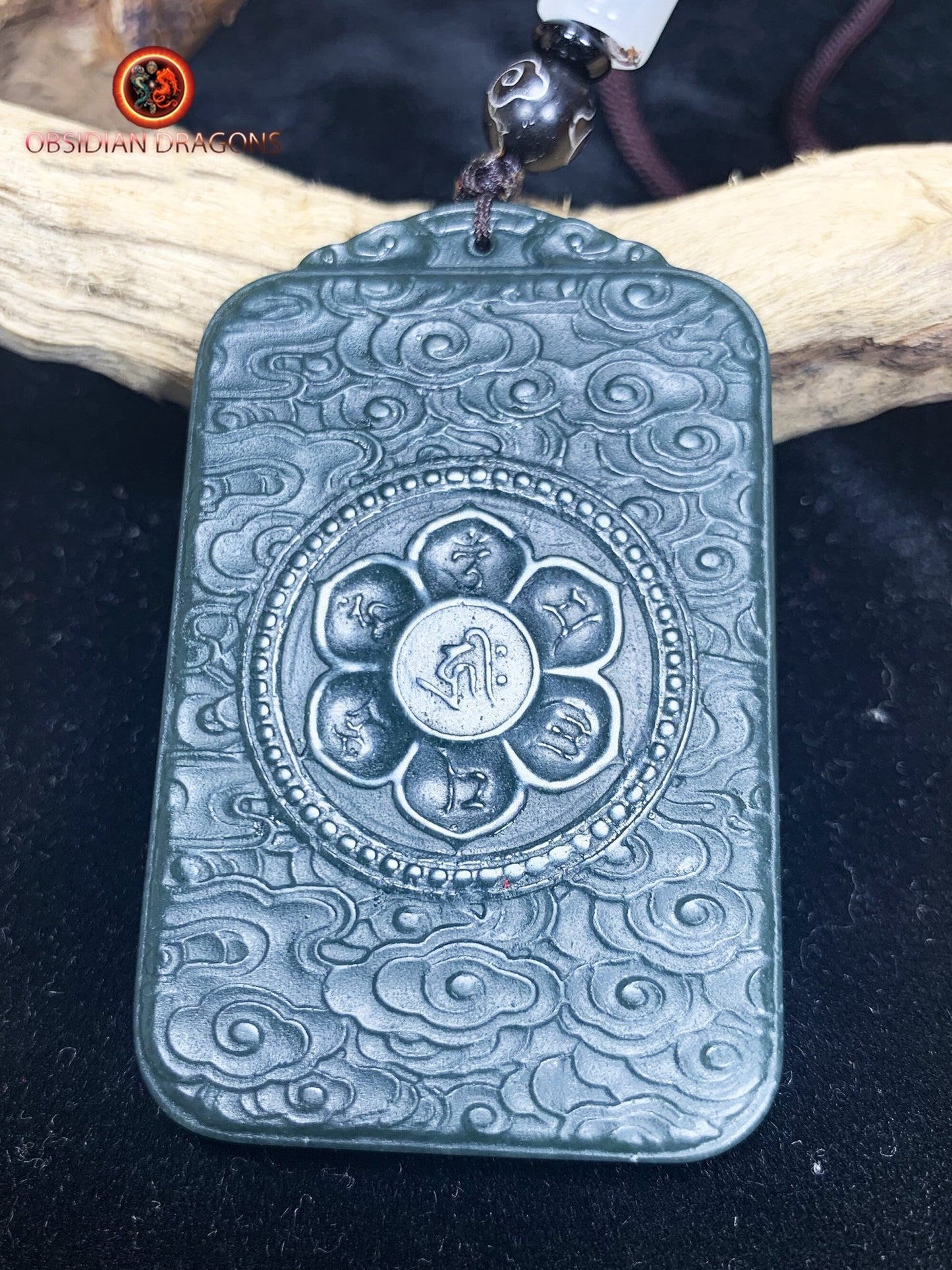 Pendentif bouddha en jade - Chenrezi