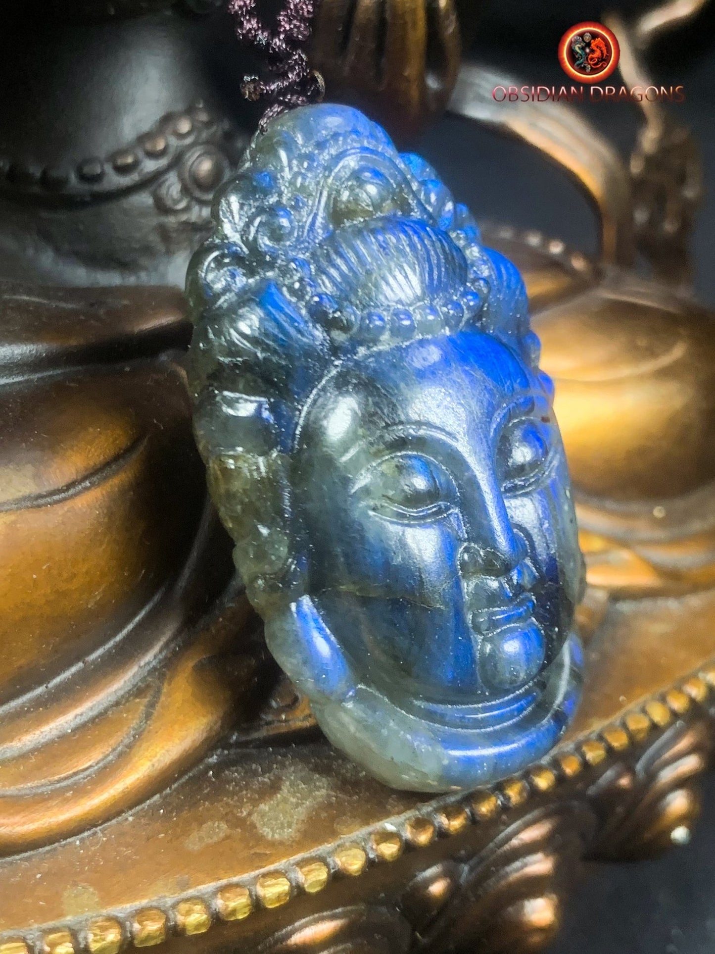 Pendentif Bouddha en labradorite- Guan Yin