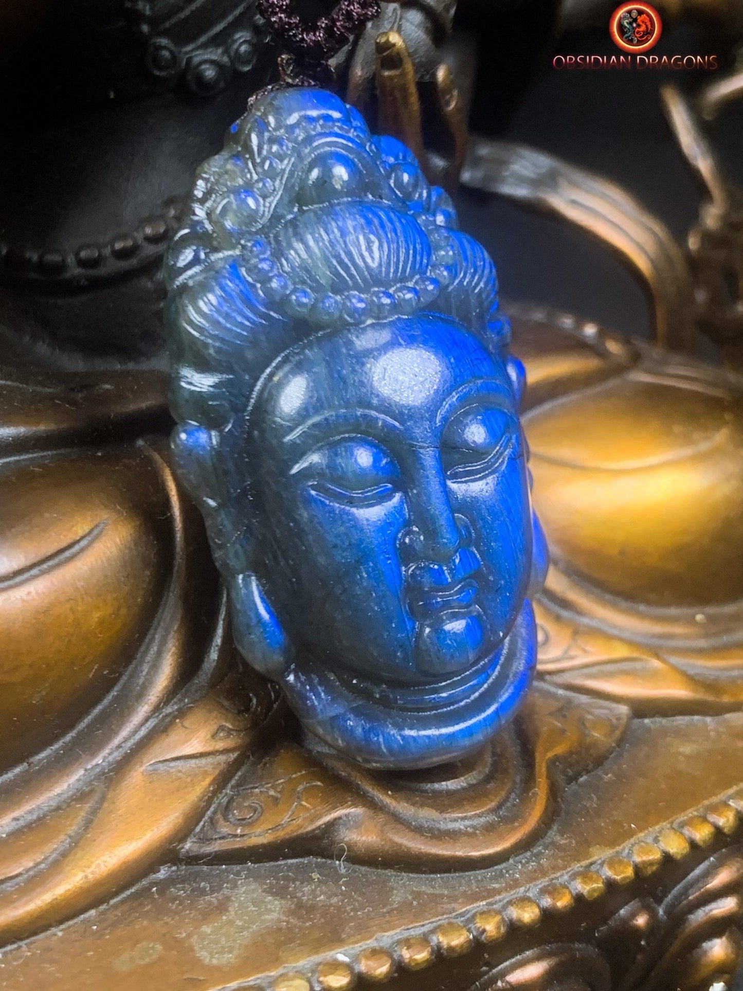 Pendentif Bouddha en labradorite- Guan Yin