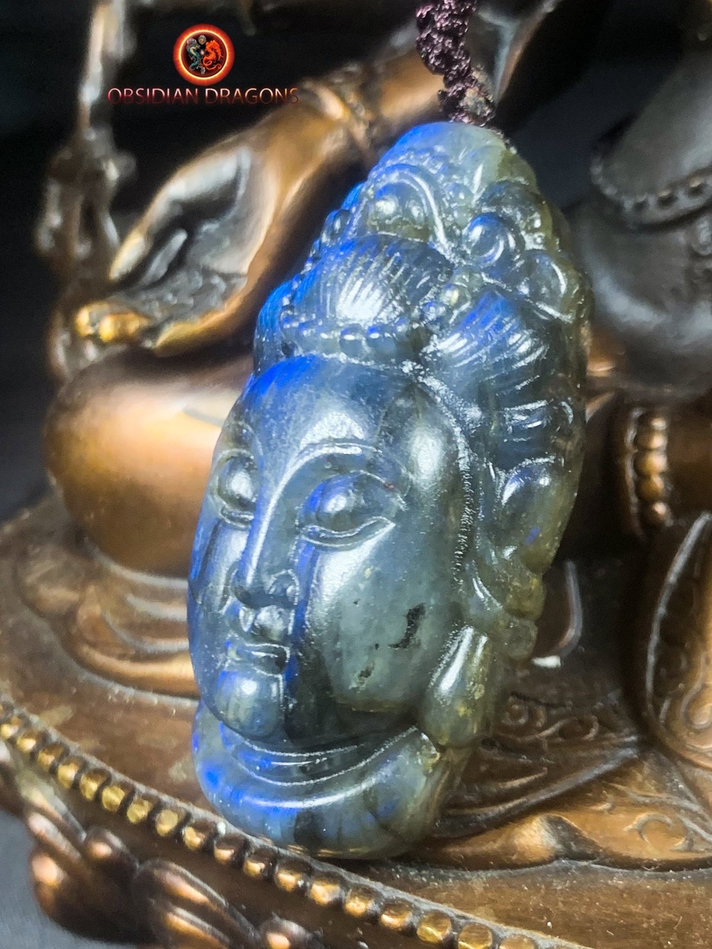 Pendentif Bouddha en labradorite- Guan Yin