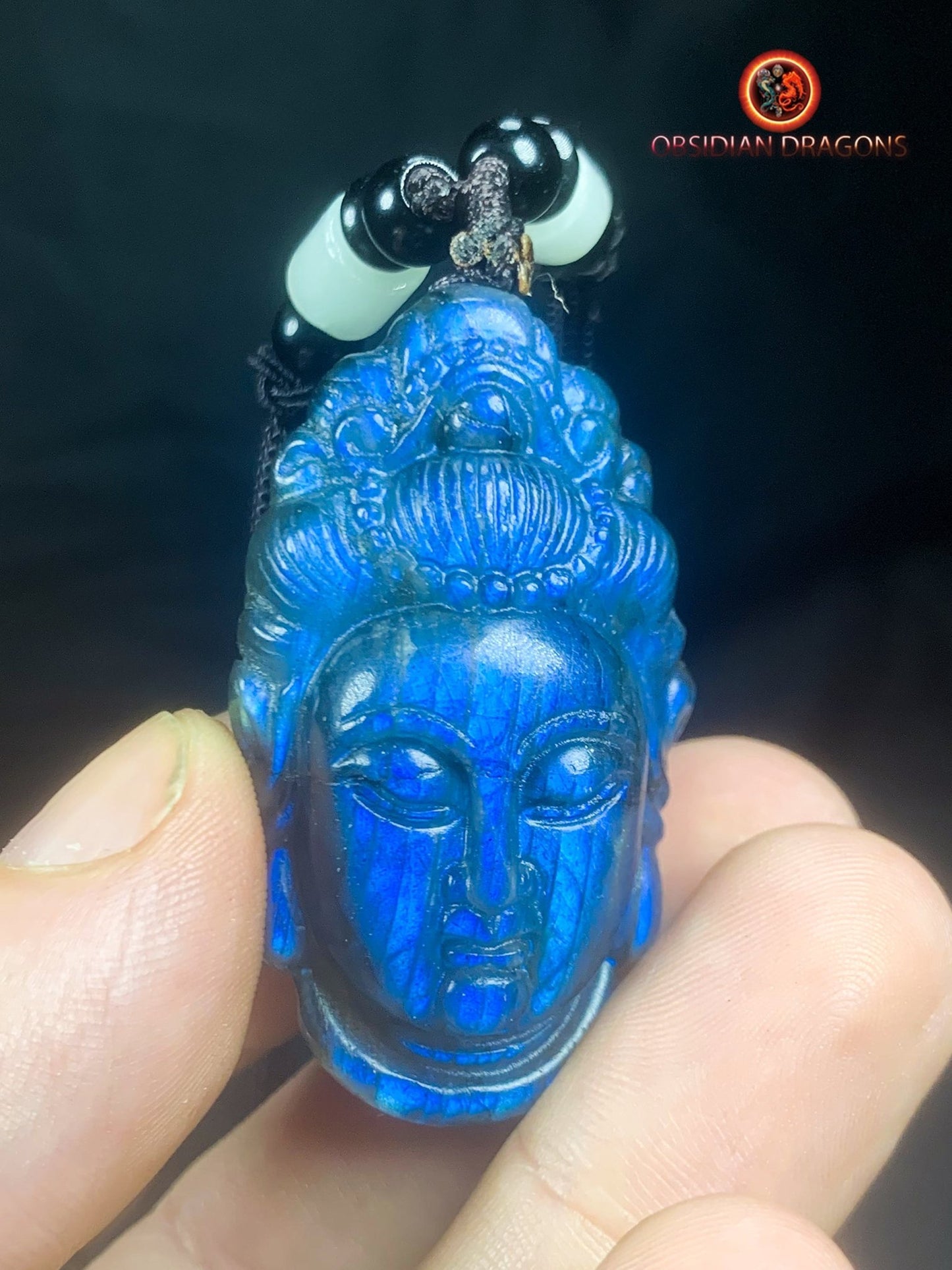 Pendentif Bouddha en labradorite- Guan Yin