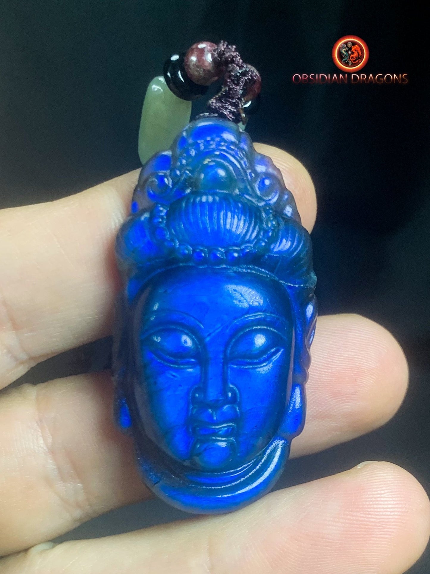Pendentif Bouddha en labradorite- Guan Yin