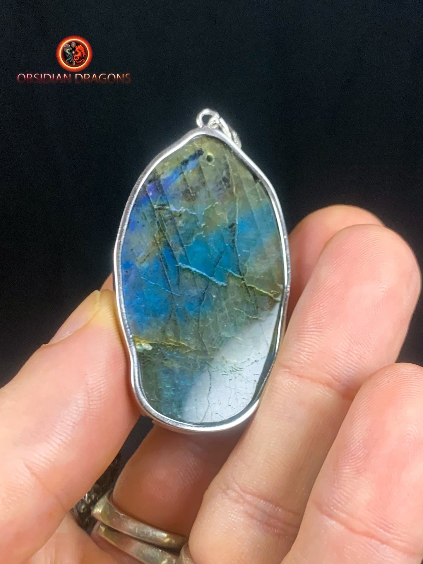 Pendentif bouddha en labradorite- Guan Yin