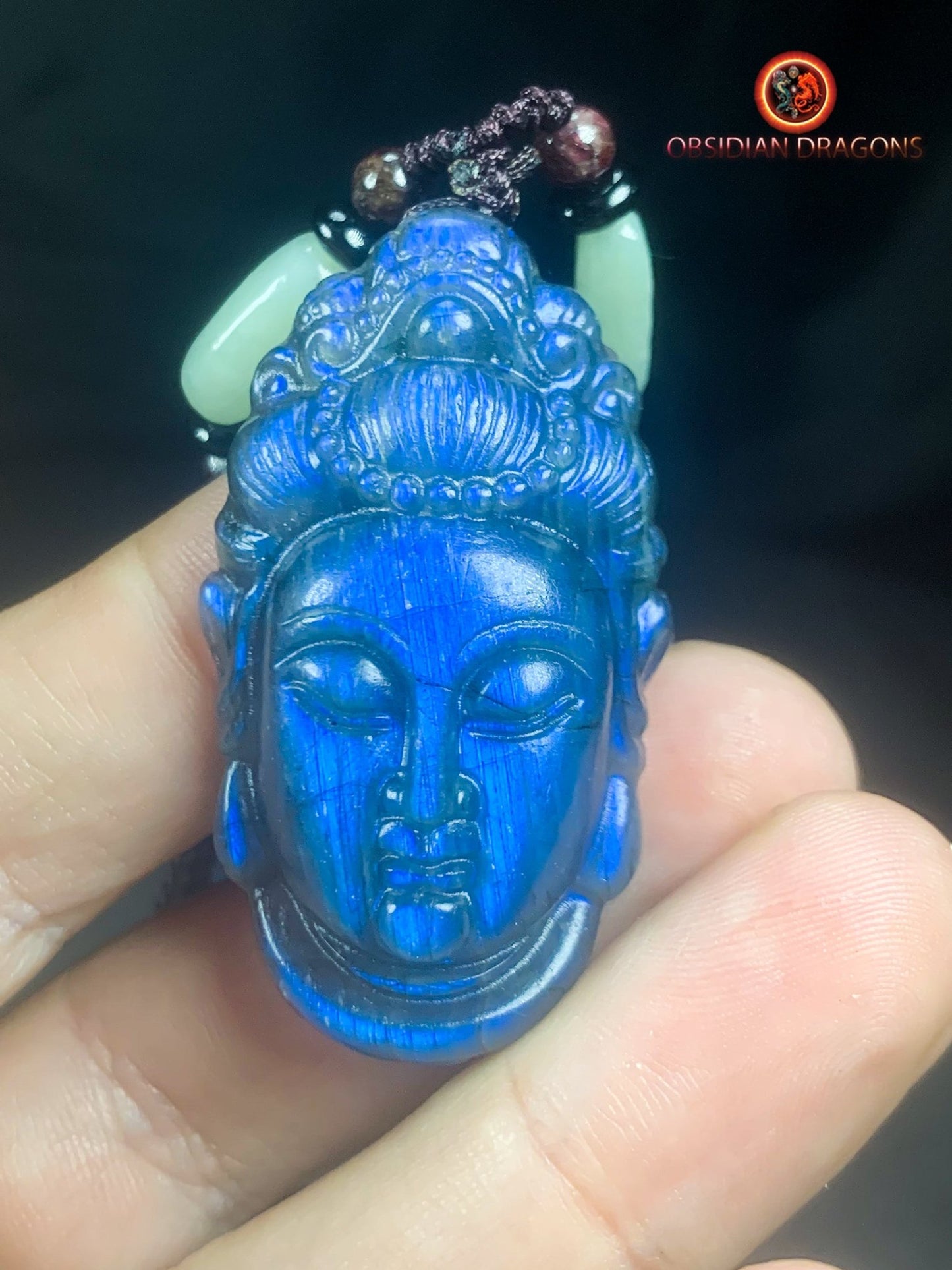 Pendentif Bouddha en labradorite- Guan Yin