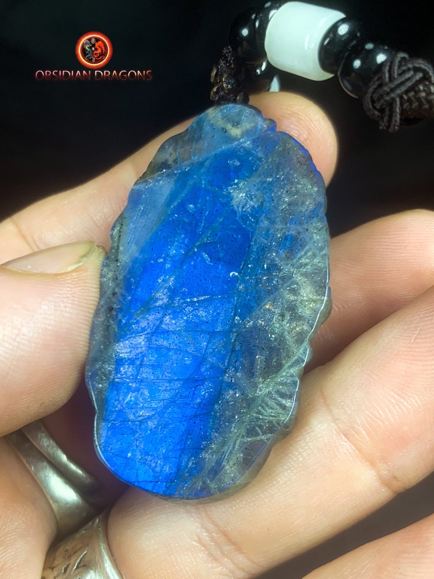 Pendentif Bouddha en labradorite- Guan Yin