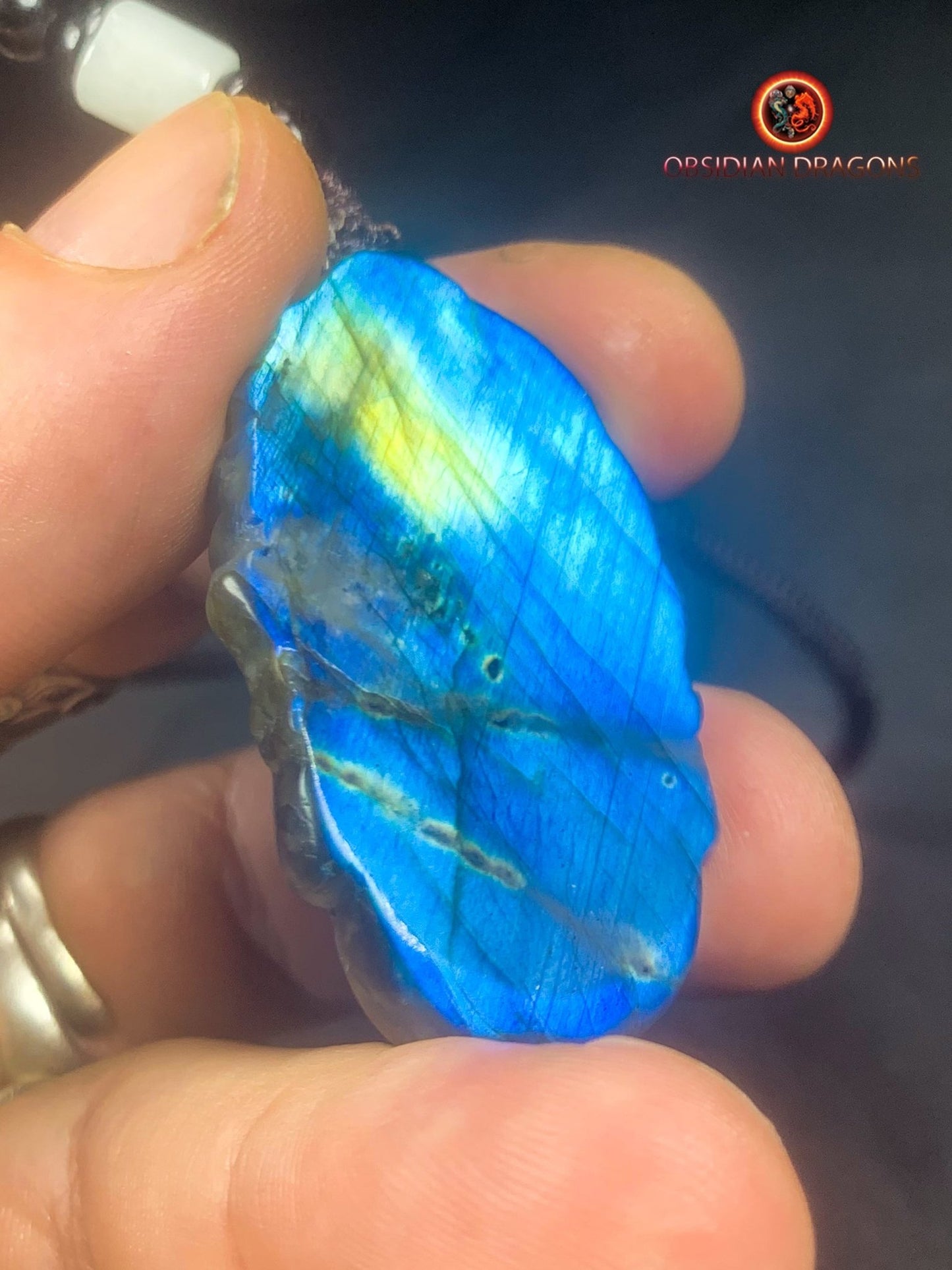 Pendentif Bouddha en labradorite- Guan Yin