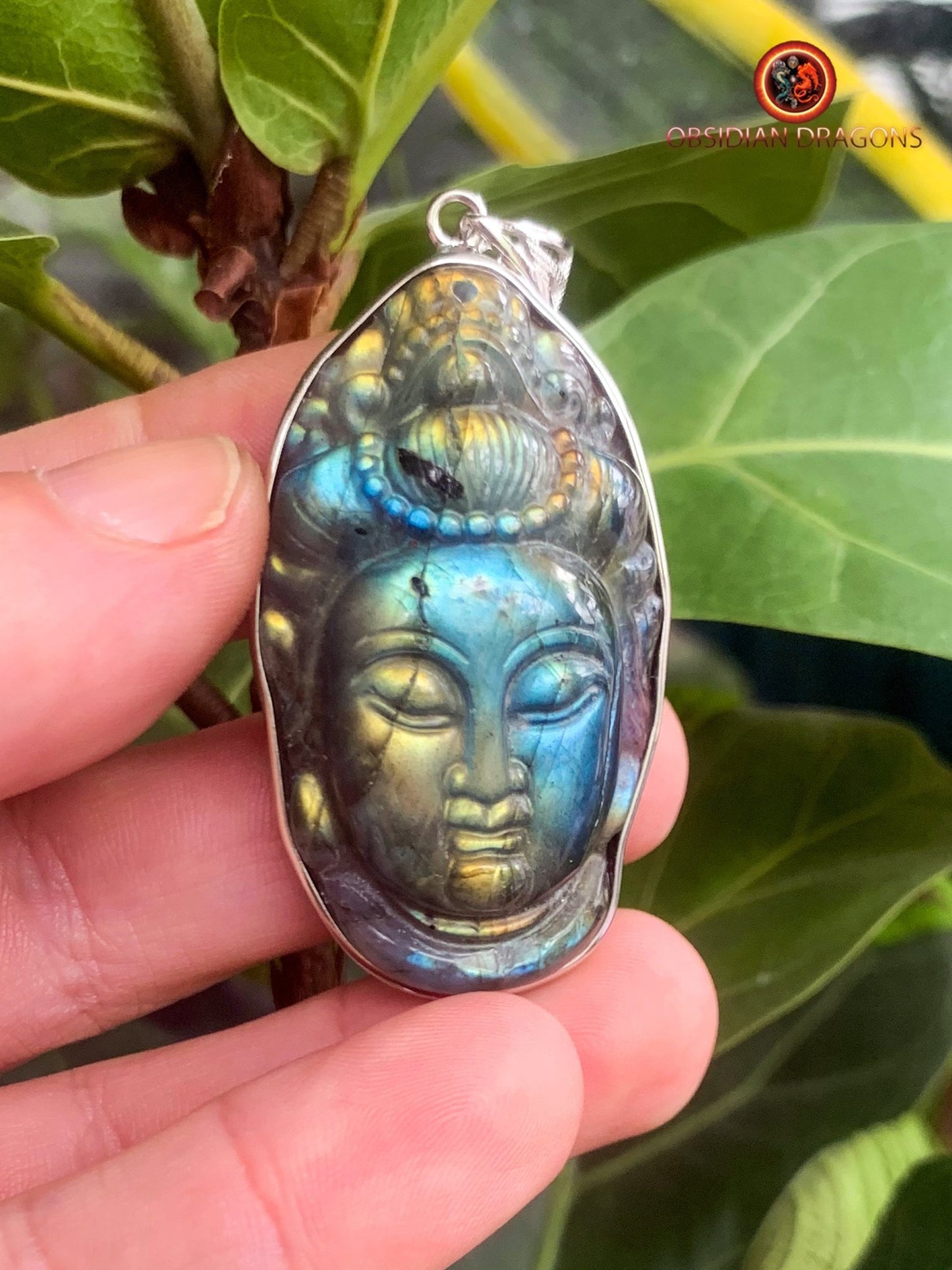 Pendentif bouddha en labradorite- Guan Yin