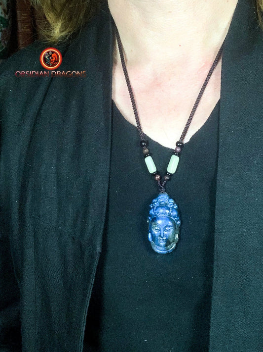 Pendentif Bouddha en labradorite- Guan Yin