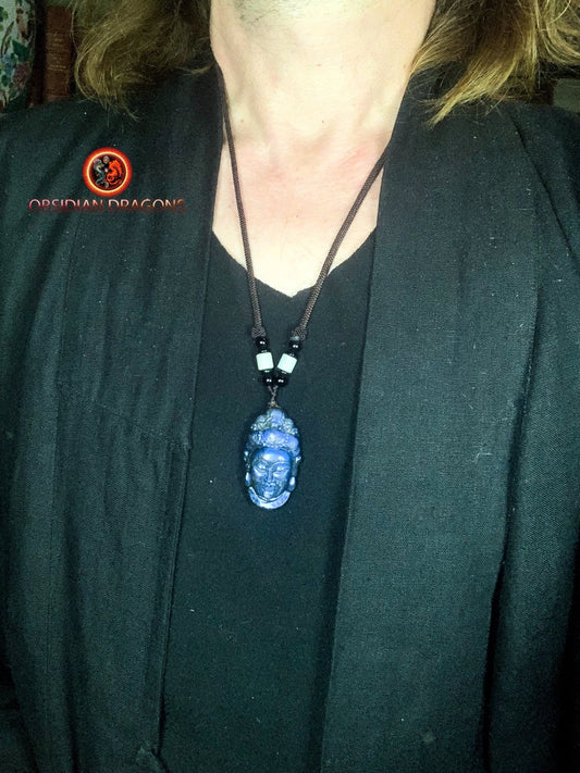 Pendentif Bouddha en labradorite- Guan Yin