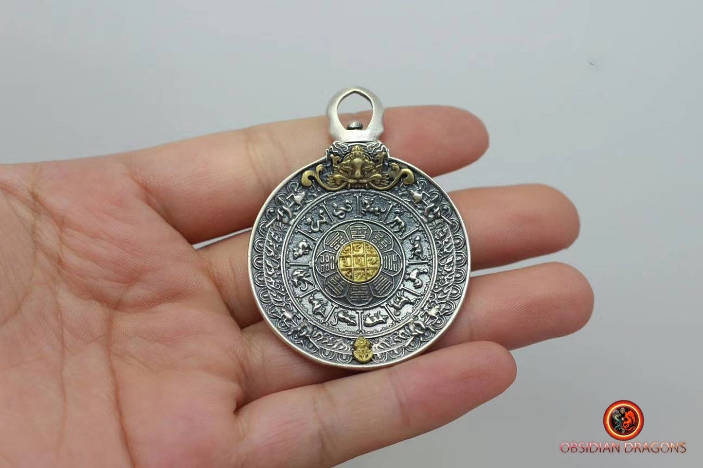 Pendentif miroir tibétain mélong- repousser les influences négatives