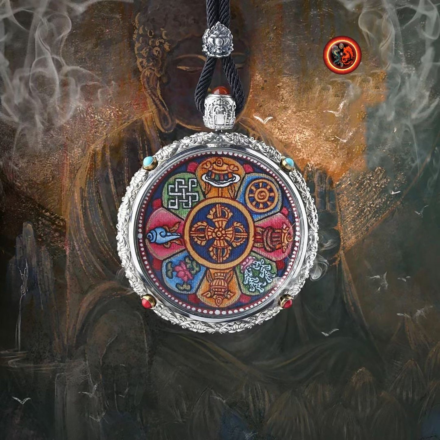 Ghau, amulette, pendentif bouddhiste tibétain 8 signes auspicieux du bouddhisme Véritable Tangka Regong traditionnel Argent, cuivre, grenat - obsidian dragon