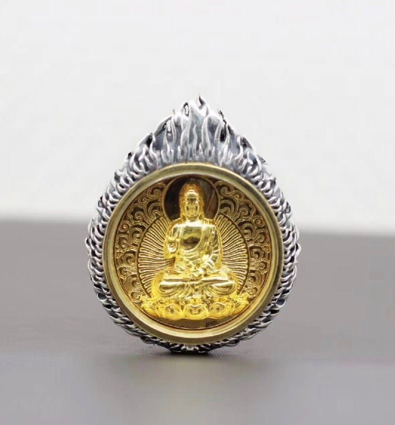 Pendentif bouddha Amitabha. Amulette de protection bouddhiste tibetain. Argent massif 925, plaqué or 18k, agate. Roue de la vie tournante - obsidian dragon