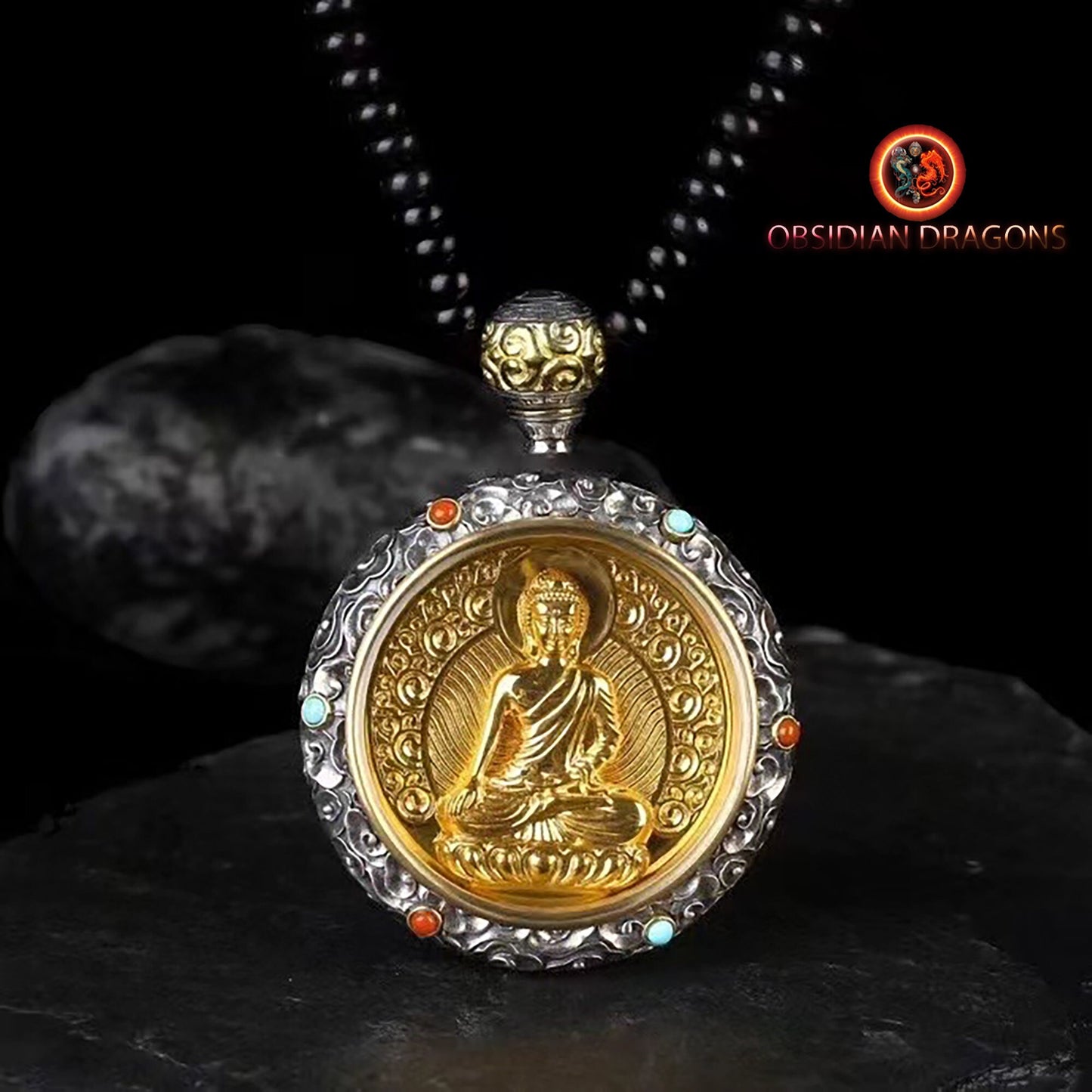 ghau, gau amulette bouddha Sakyamuni, Siddartha Gautama, bouddhisme vajrayana tibetain. Argent 925, plaqué or 24K, deux tailles disponibles - obsidian dragon