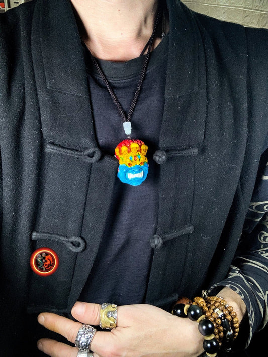 Pendentif bouddhiste esoterique Mahakala. Protection. Sculpté artisanalement en bois de cerf. Pièce rare. Monté sur cordon réglable. - obsidian dragon