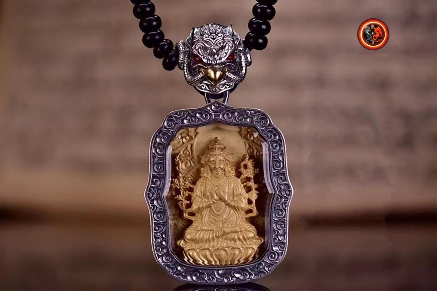 pendentif amulette de protection bouddhiste Bouddha Akashagarbha mala de prière et méditation 108 perles, argent 925 or 18K bélière Garuda - obsidian dragon
