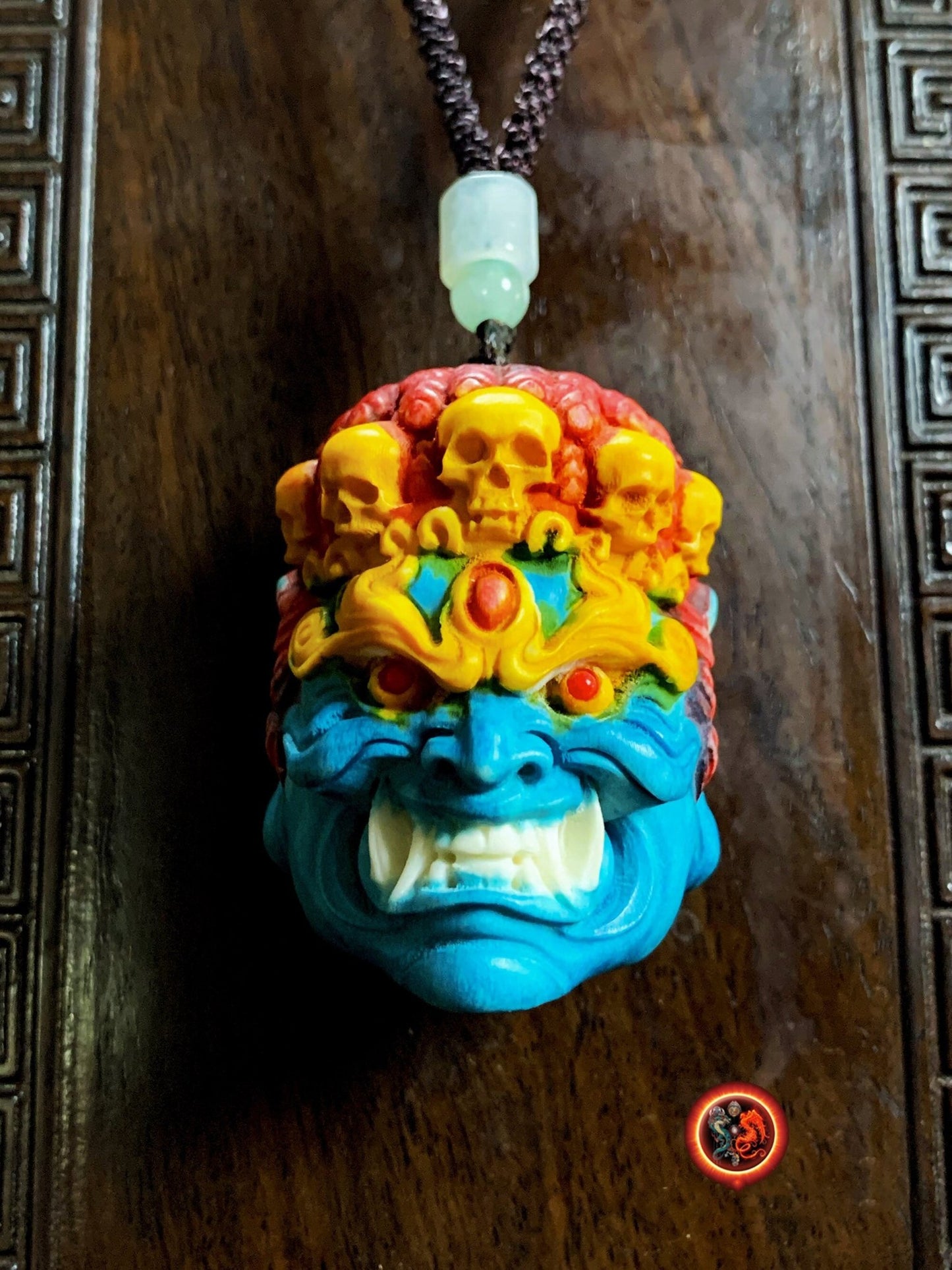Pendentif bouddhiste esoterique Mahakala. Protection. Sculpté artisanalement en bois de cerf. Pièce rare. Monté sur cordon réglable. - obsidian dragon