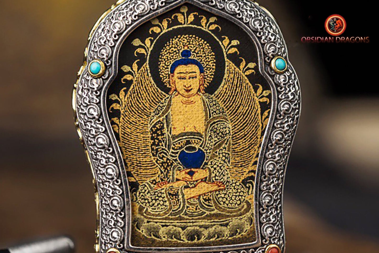 Pendentif Bouddha Amitabha. Ghau, amulette de protection tibétaine. Véritable tangka artisanal - obsidian dragon