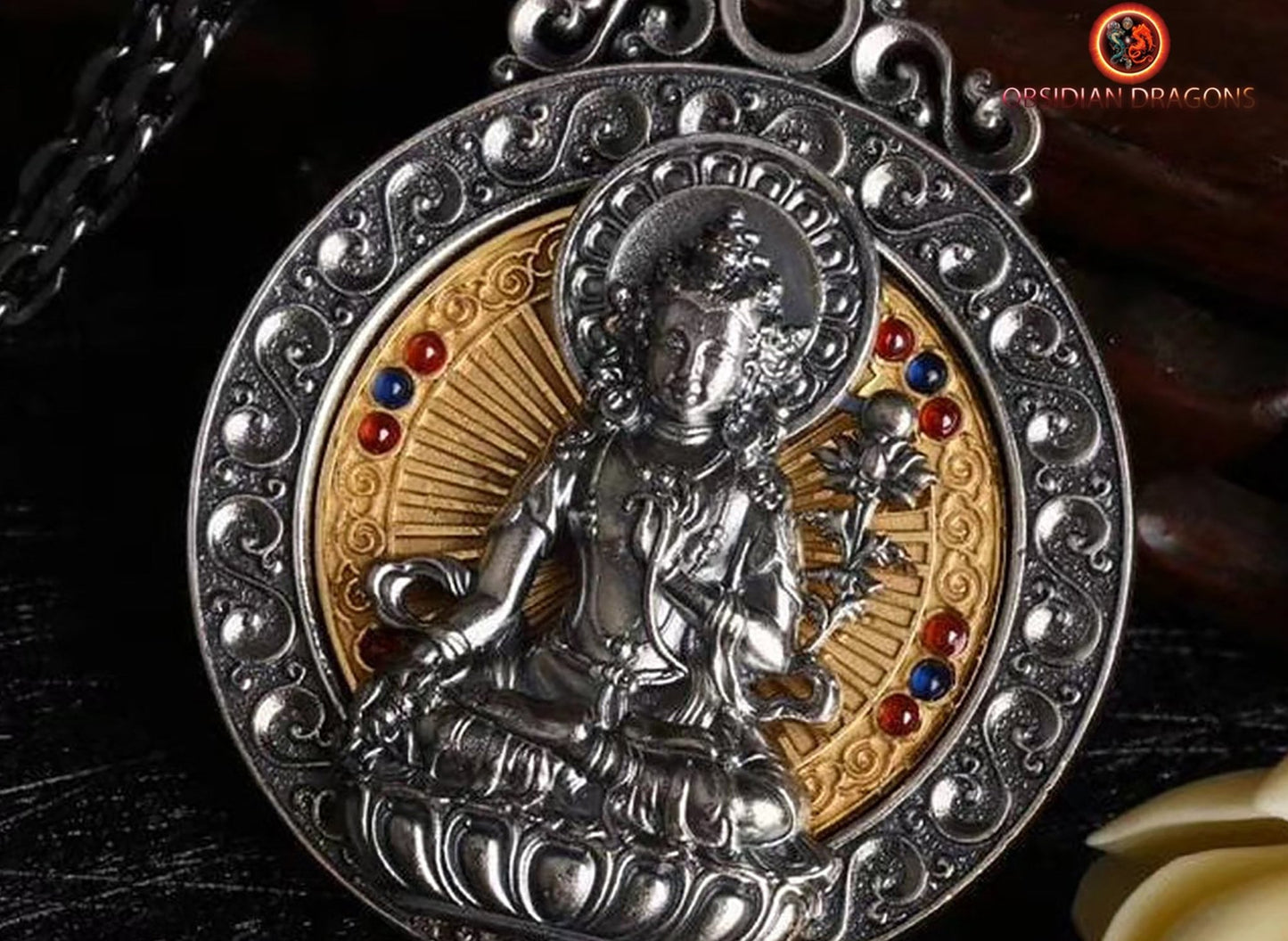 Pendentif bouddha- Tara blanche- Sérénité et Pureté