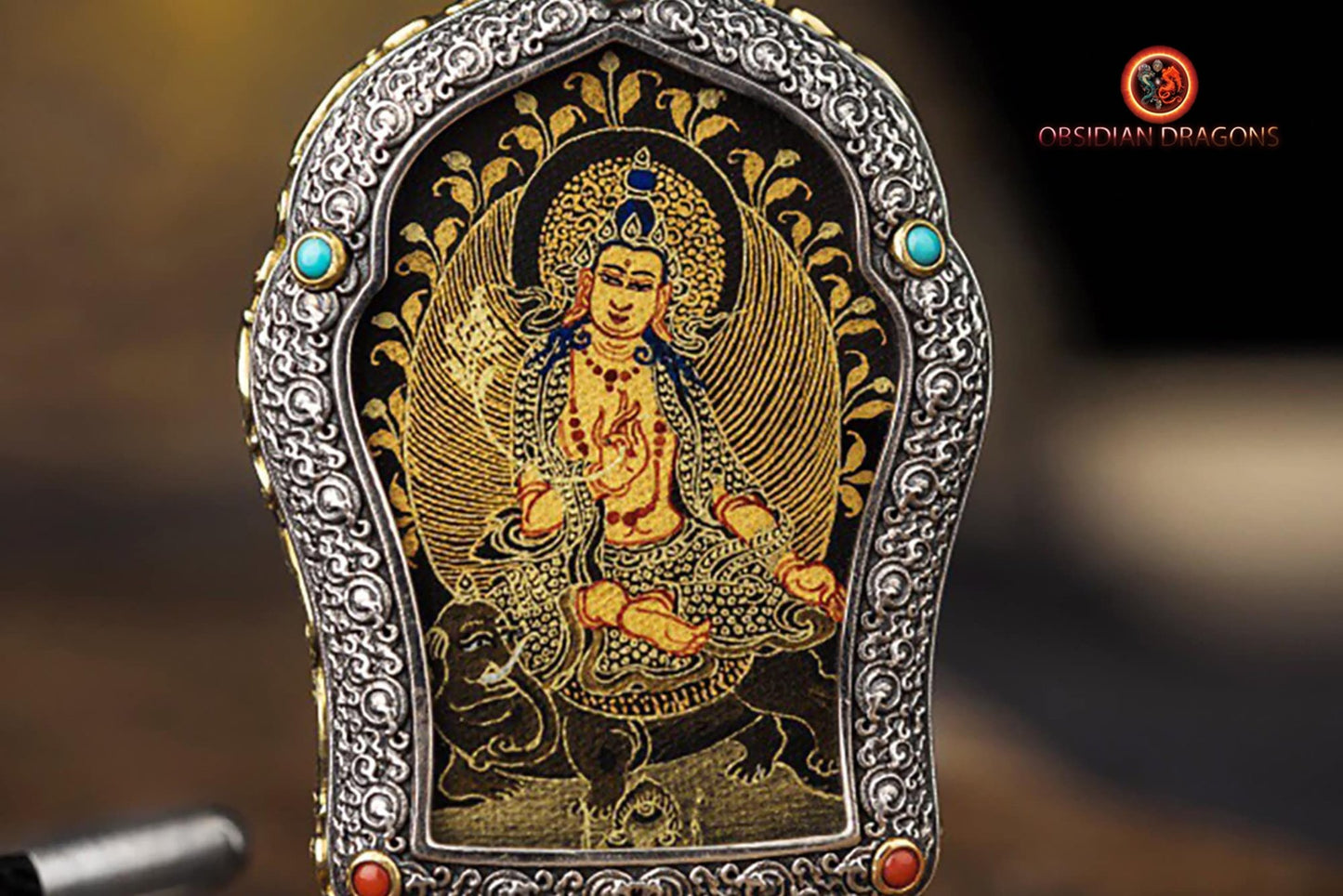 Pendentif Bouddha. Samantabhadra Bodhisattva. Ghau, amulette de protection tibétaine. Véritable tangka artisanal - obsidian dragon