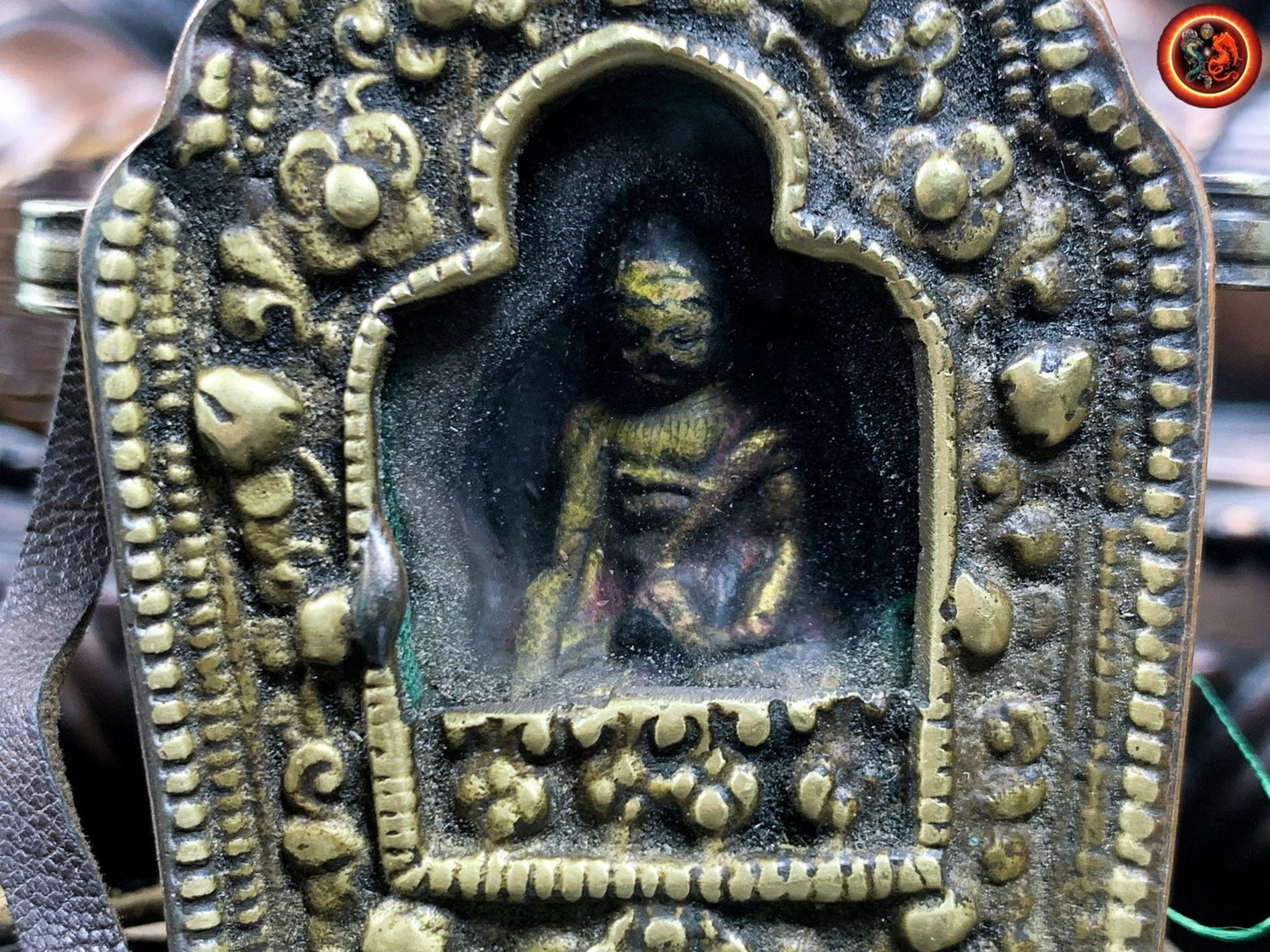 Pendentif bouddha, Ghau, Gau, ancien tibétain. Bouddha médecine, autel portatif de protection, Boîte de prière, Autel bouddhiste, Mantras. - obsidian dragon