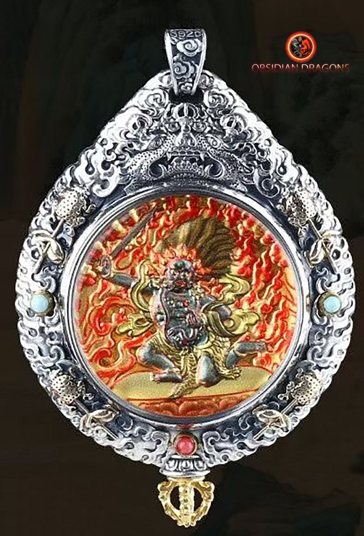 pendentif bouddha. protection de Vajrapani. Authentique ghau avec tangka peint sur or. Amulette bouddhiste vajrayana - obsidian dragon