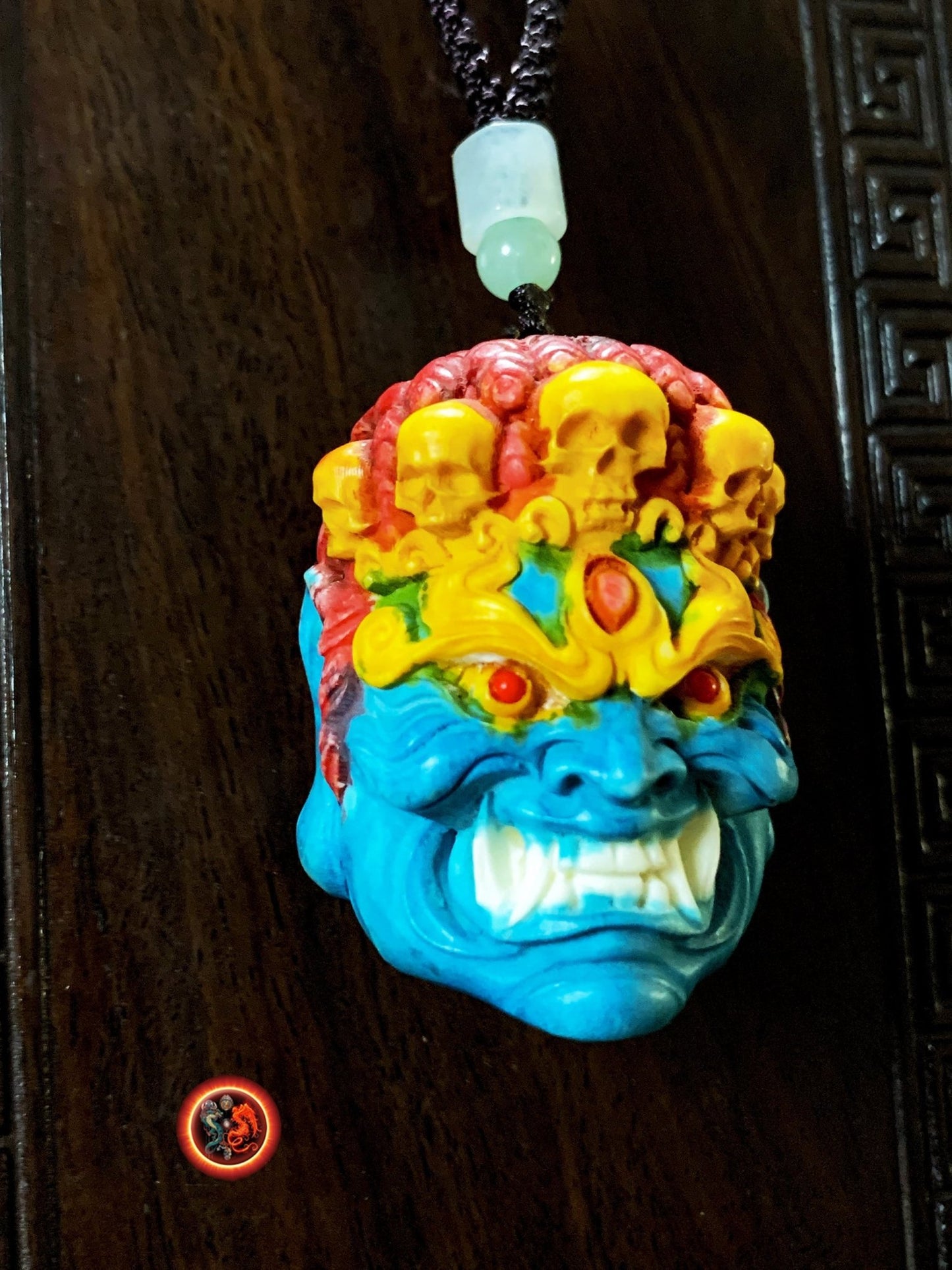Pendentif bouddhiste esoterique Mahakala. Protection. Sculpté artisanalement en bois de cerf. Pièce rare. Monté sur cordon réglable. - obsidian dragon