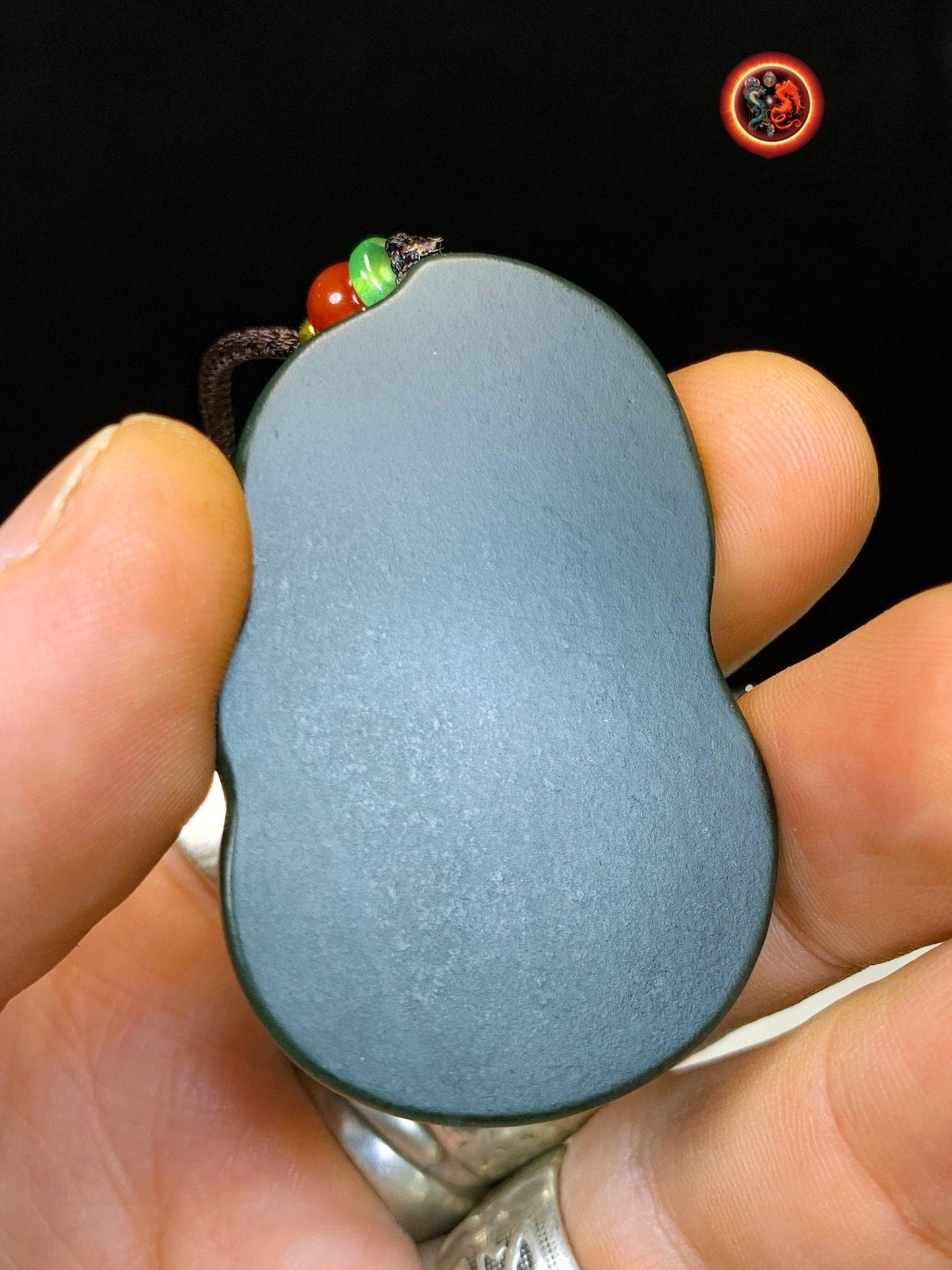 Pendentif bouddha en jade.Bouddha Acala- Bouddha Sakyamuni. Jade naturel expertisé. Entièrement réalisé artisanalement, pièce unique. - obsidian dragon